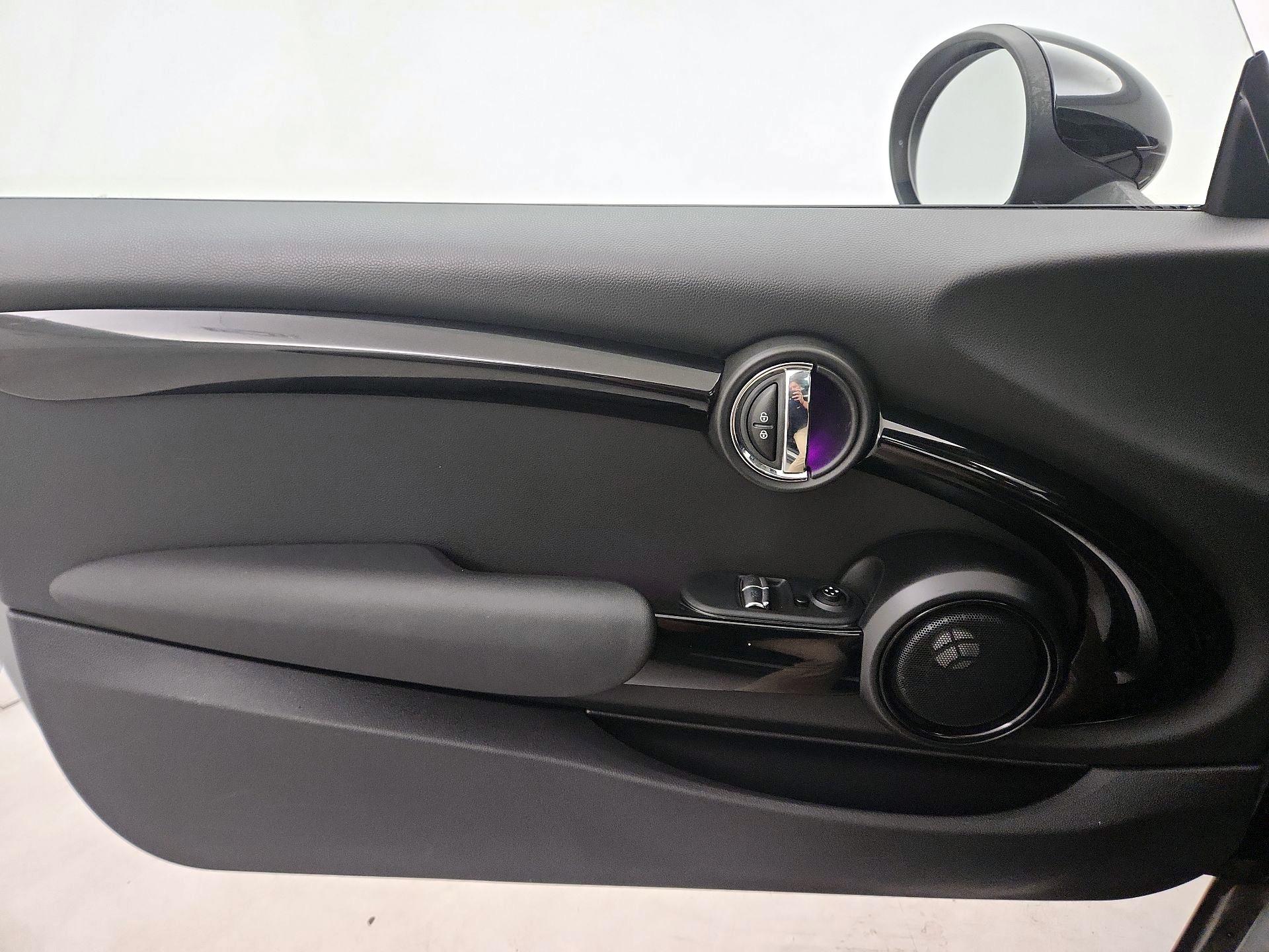 Thumbnail: 2019 MINI Cooper Hardtop - 12