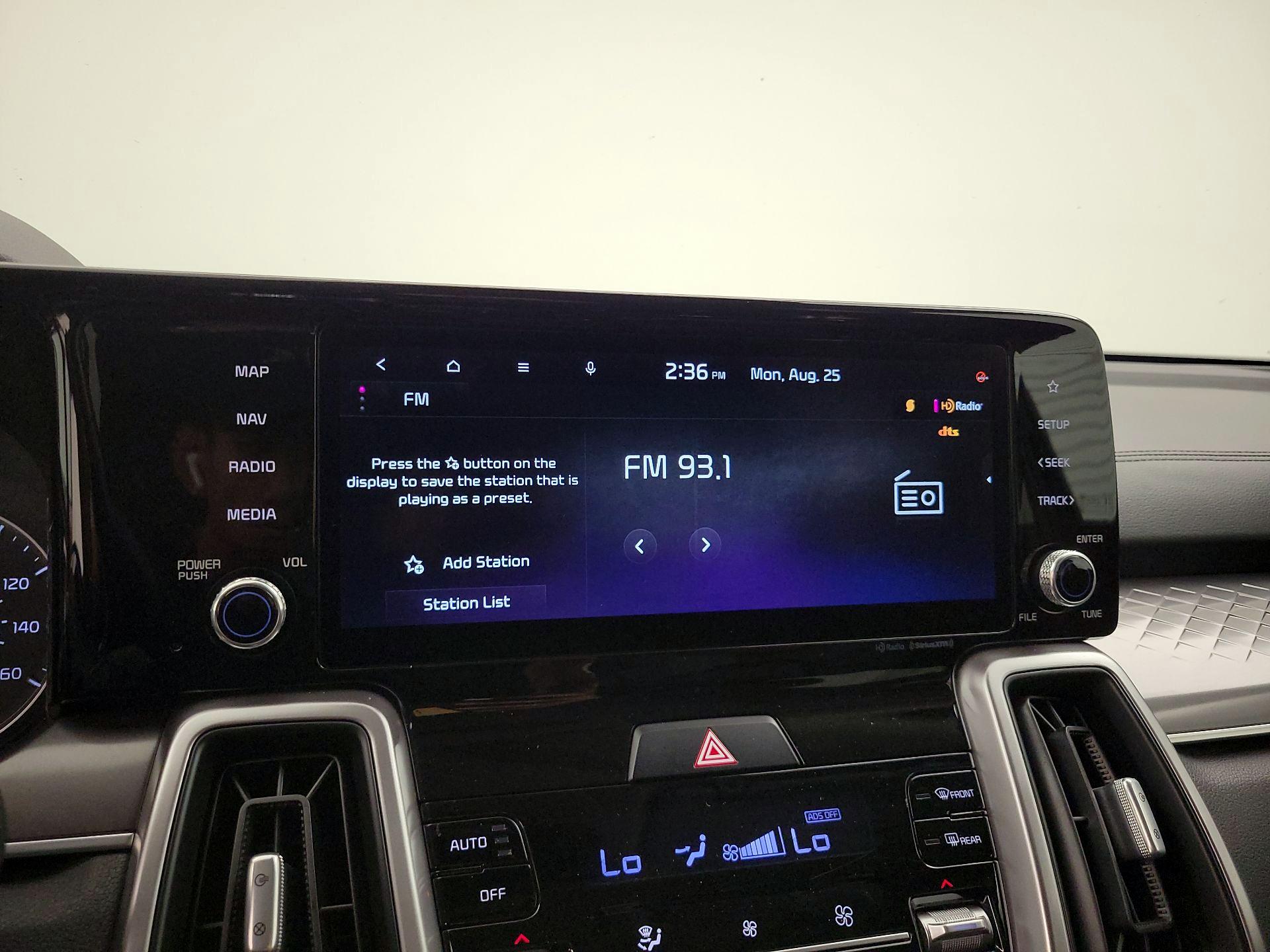 Thumbnail: 2023 Kia Sorento - 16