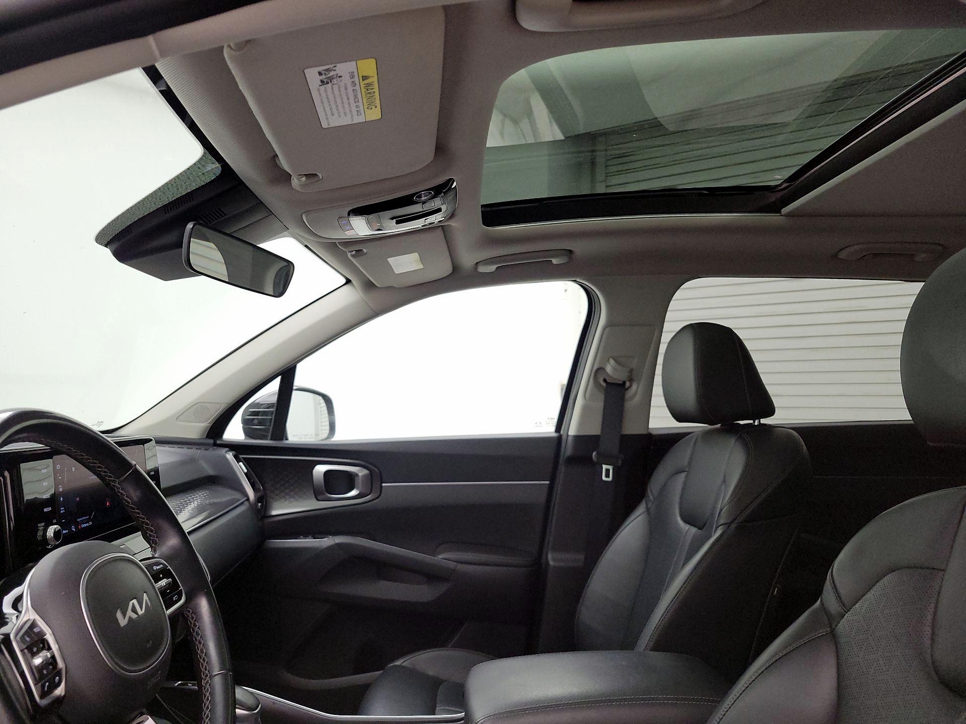 Thumbnail: 2023 Kia Sorento - 20