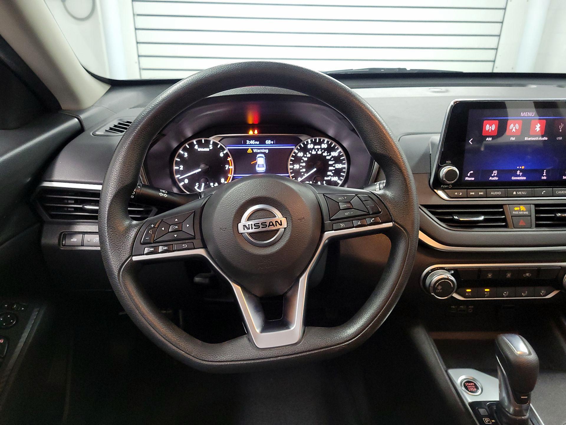 Thumbnail: 2020 Nissan Altima - 10