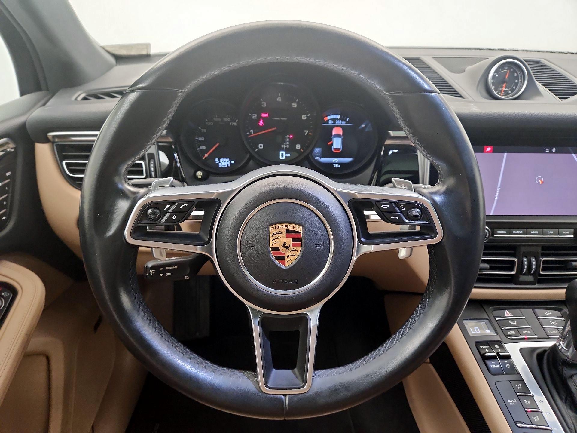 Thumbnail: 2019 Porsche Macan - 10