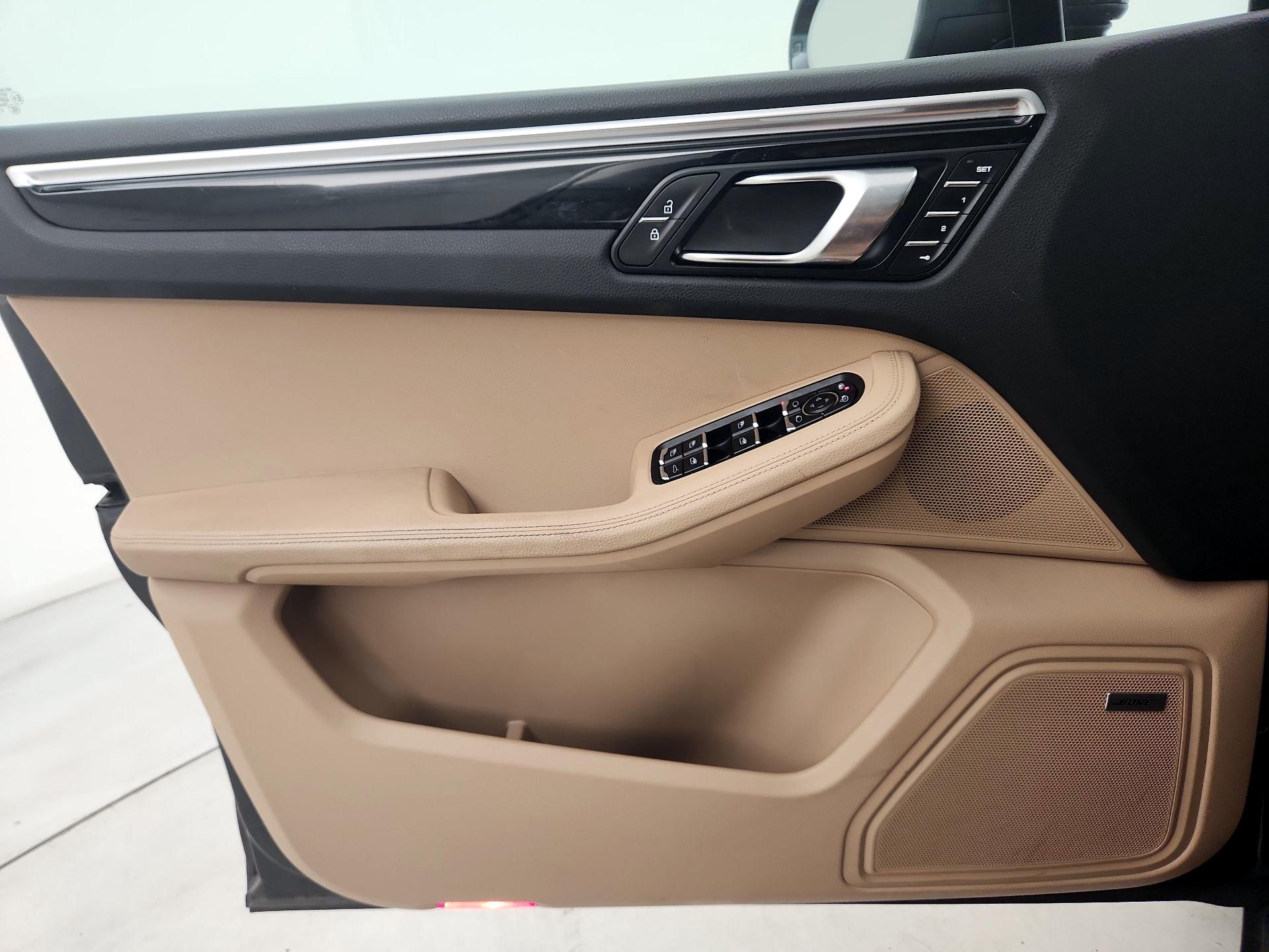 Thumbnail: 2019 Porsche Macan - 12