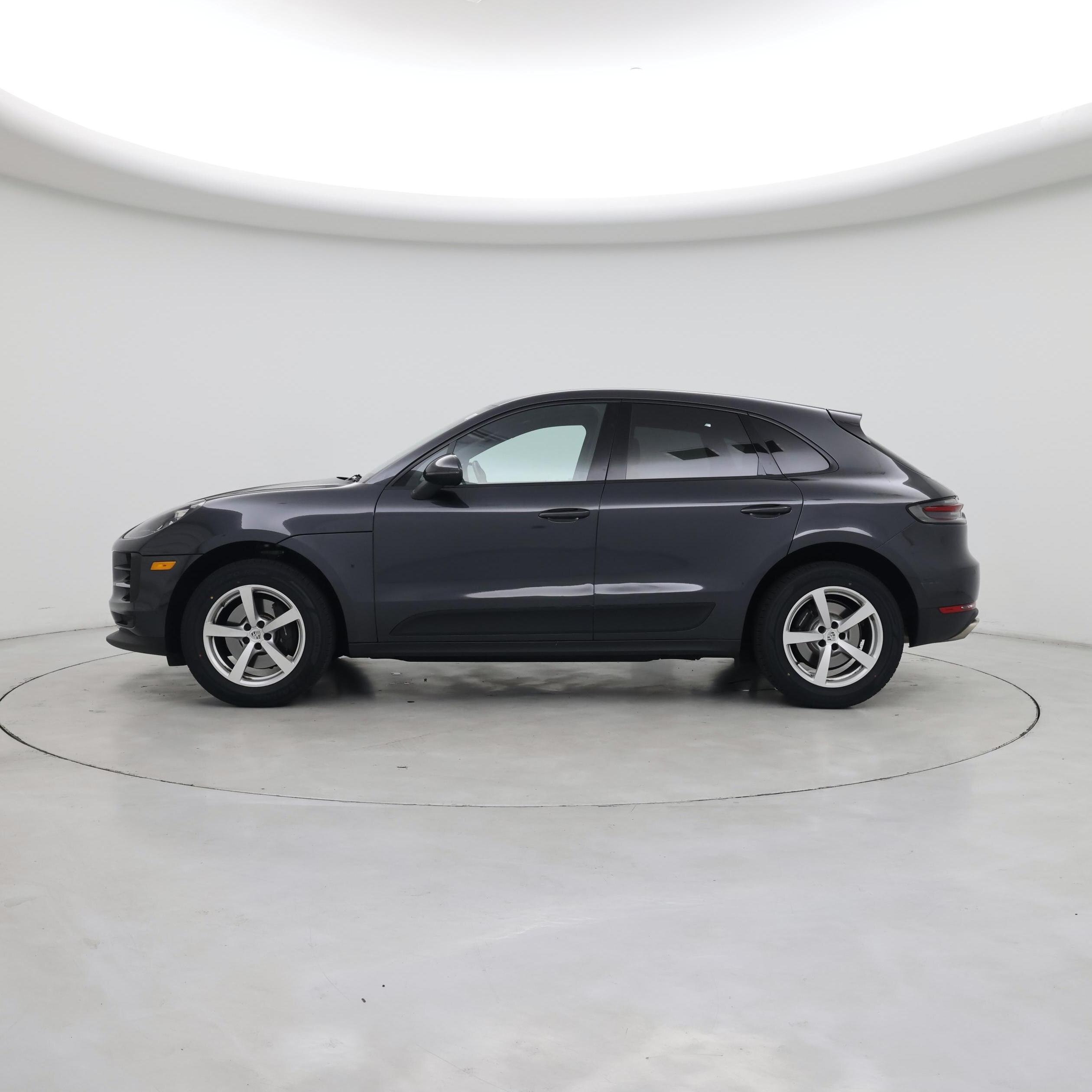 Thumbnail: 2019 Porsche Macan - 3