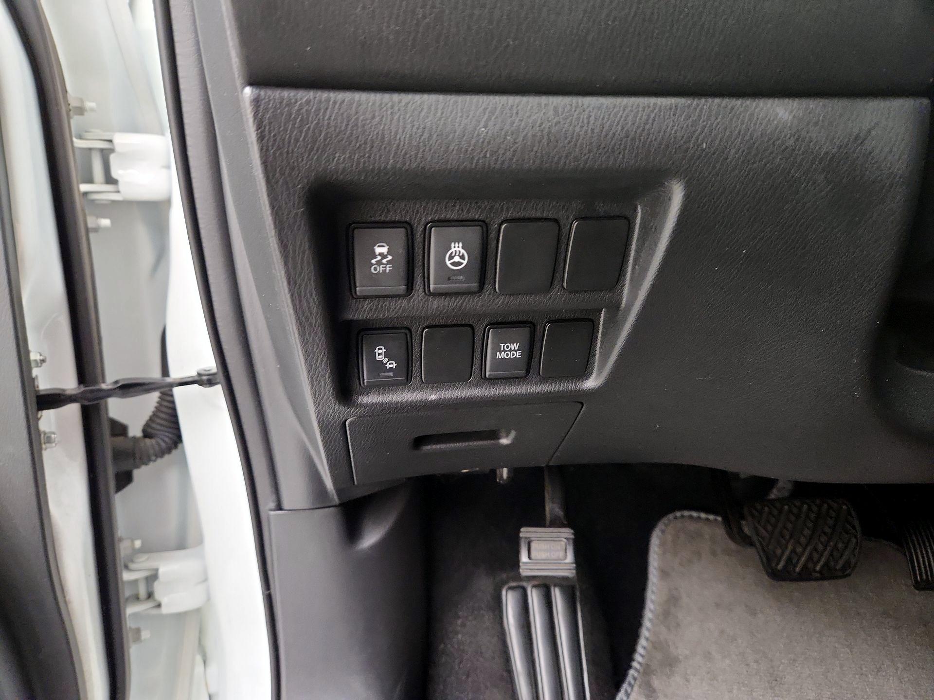 Thumbnail: 2019 Nissan Pathfinder - 13