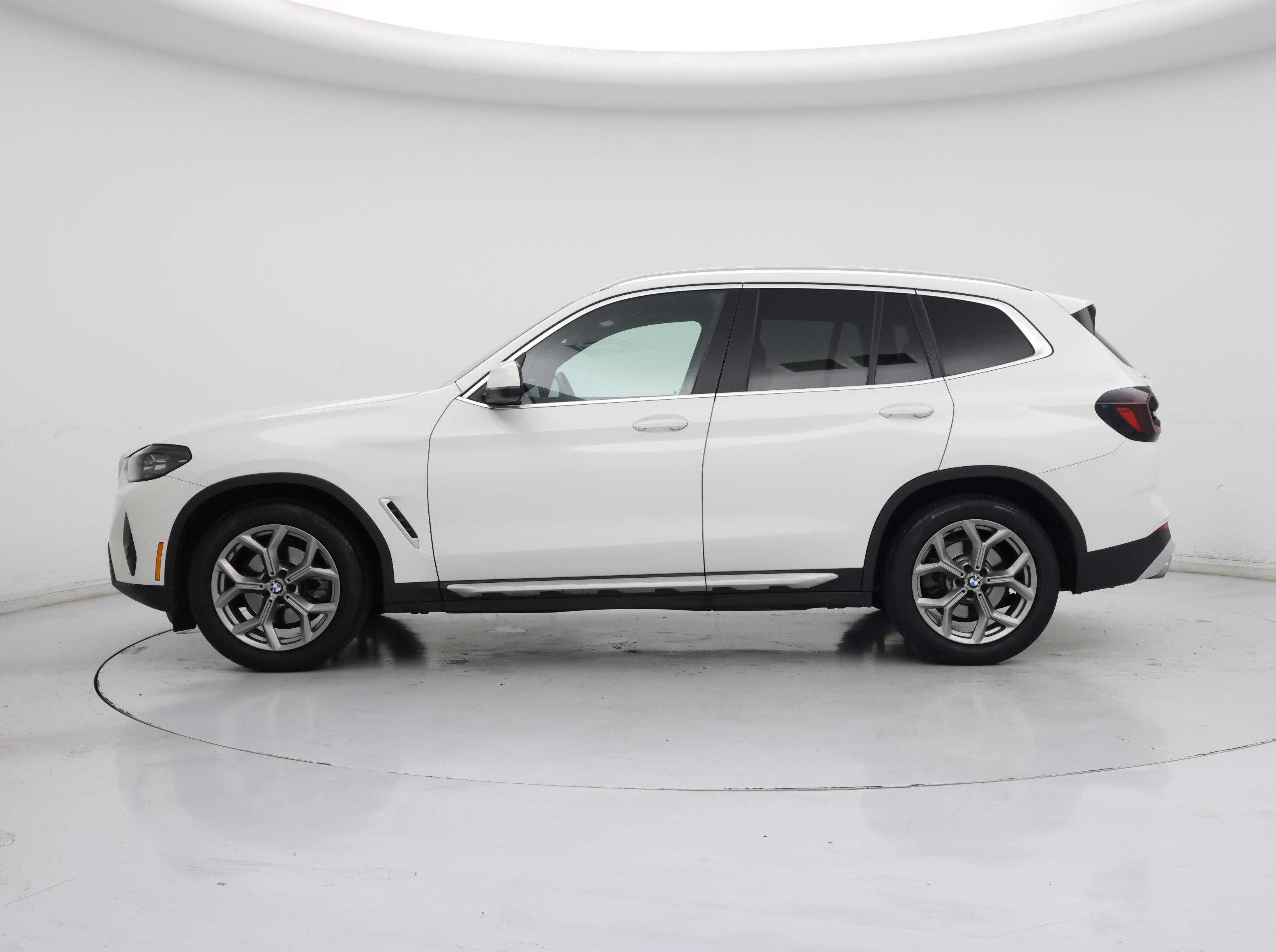 Thumbnail: 2022 BMW X3 - 3