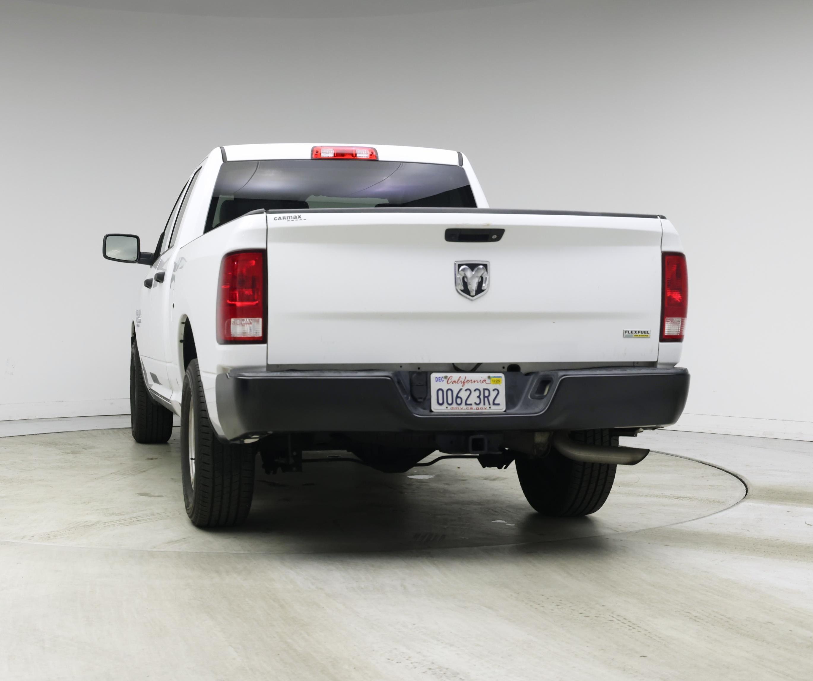 Thumbnail: 2019 RAM 1500 Classic - 6