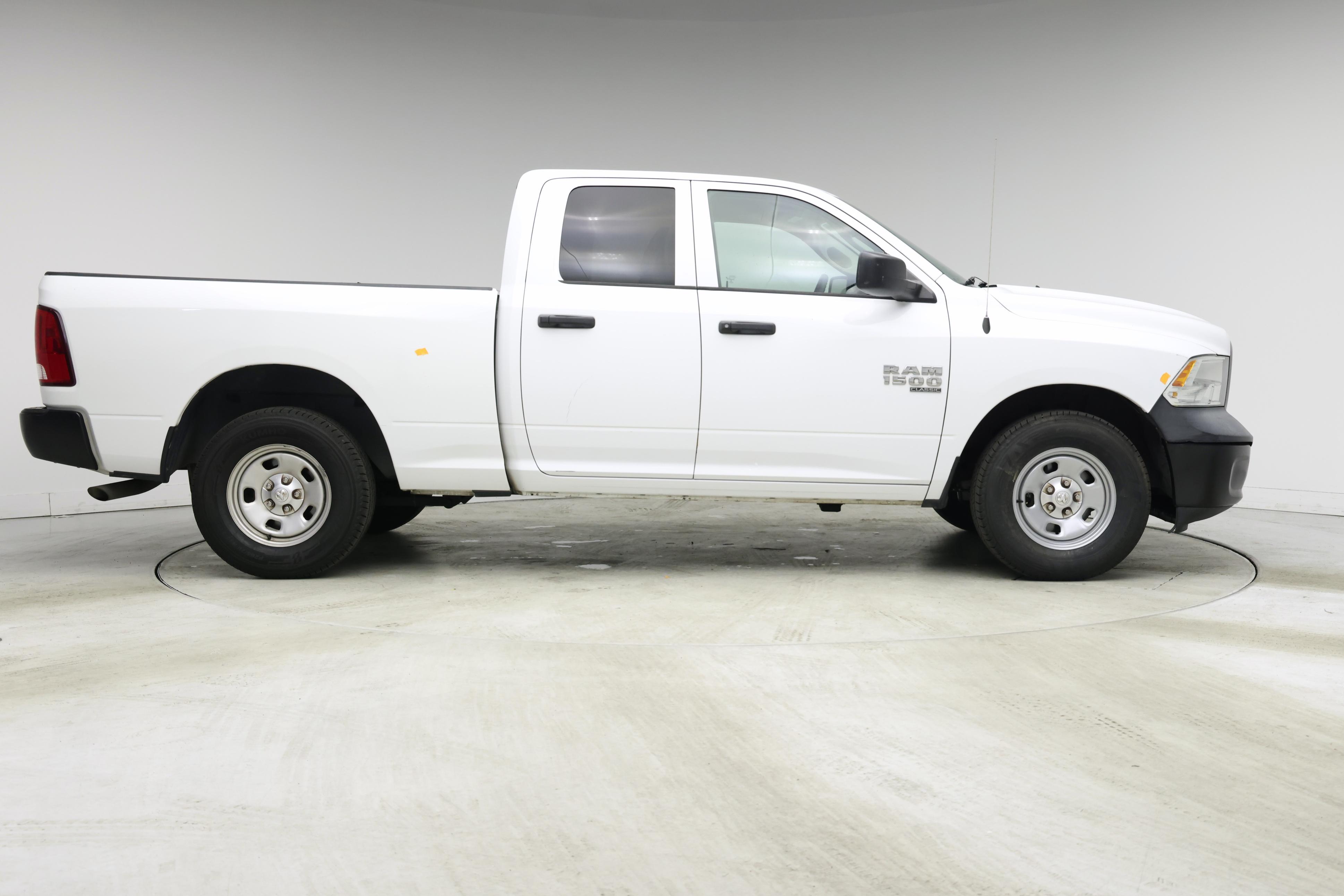 Thumbnail: 2019 RAM 1500 Classic - 7