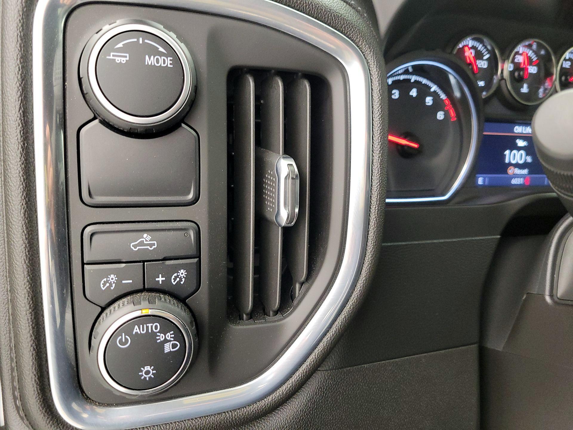 Thumbnail: 2022 Chevrolet Silverado 1500 - 13