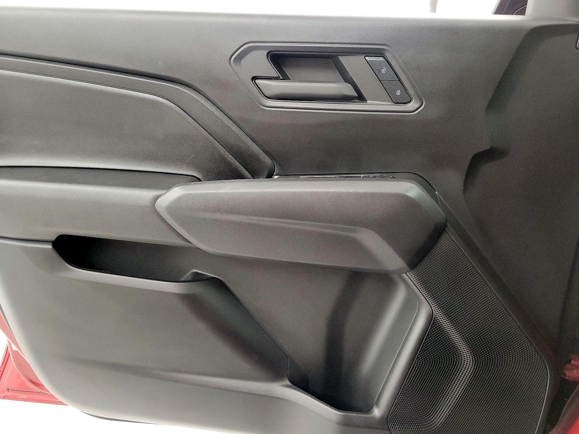 Thumbnail: 2023 Chevrolet Colorado - 12