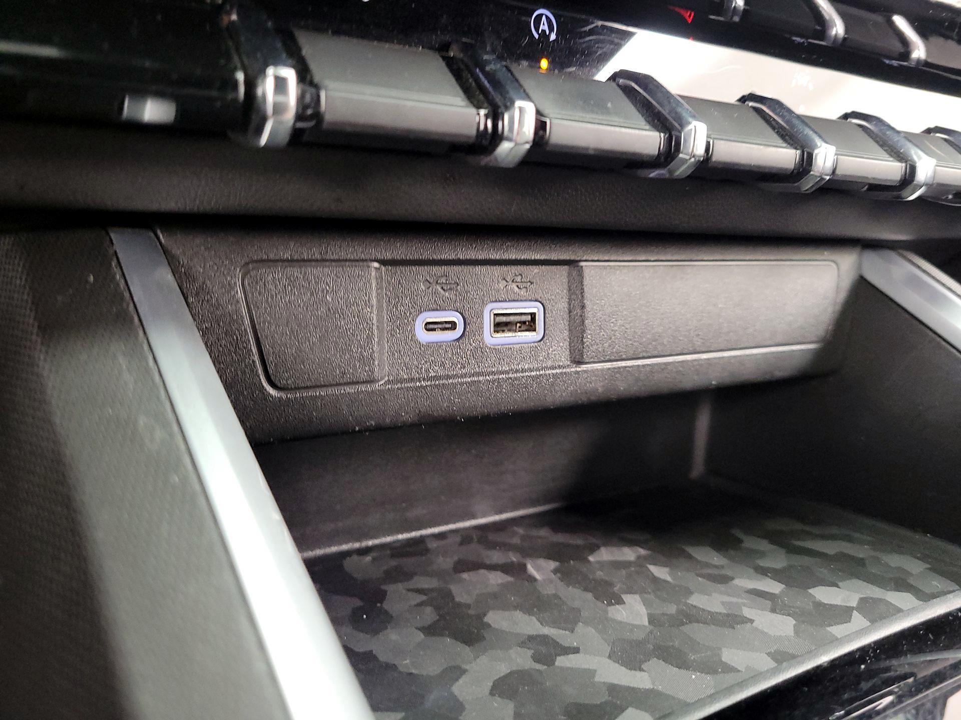 Thumbnail: 2023 Chevrolet Colorado - 18