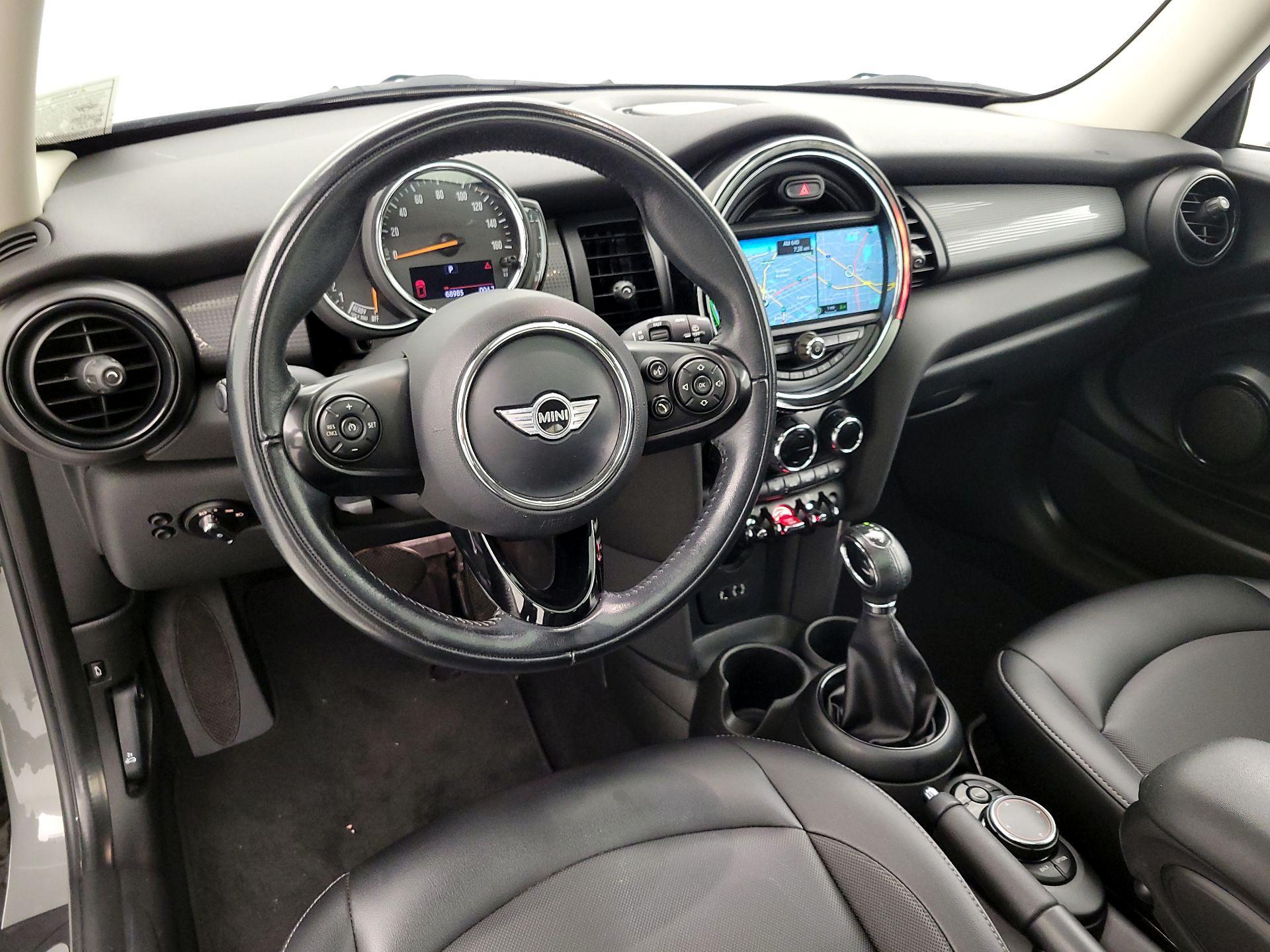 Thumbnail: 2018 MINI Cooper Hardtop - 9