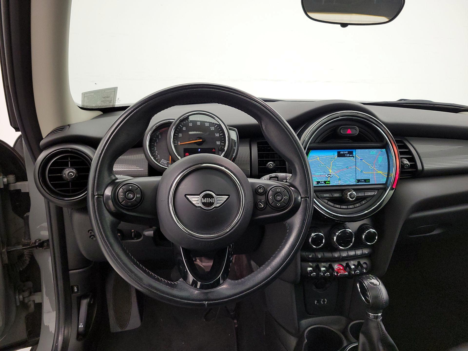 Thumbnail: 2018 MINI Cooper Hardtop - 10