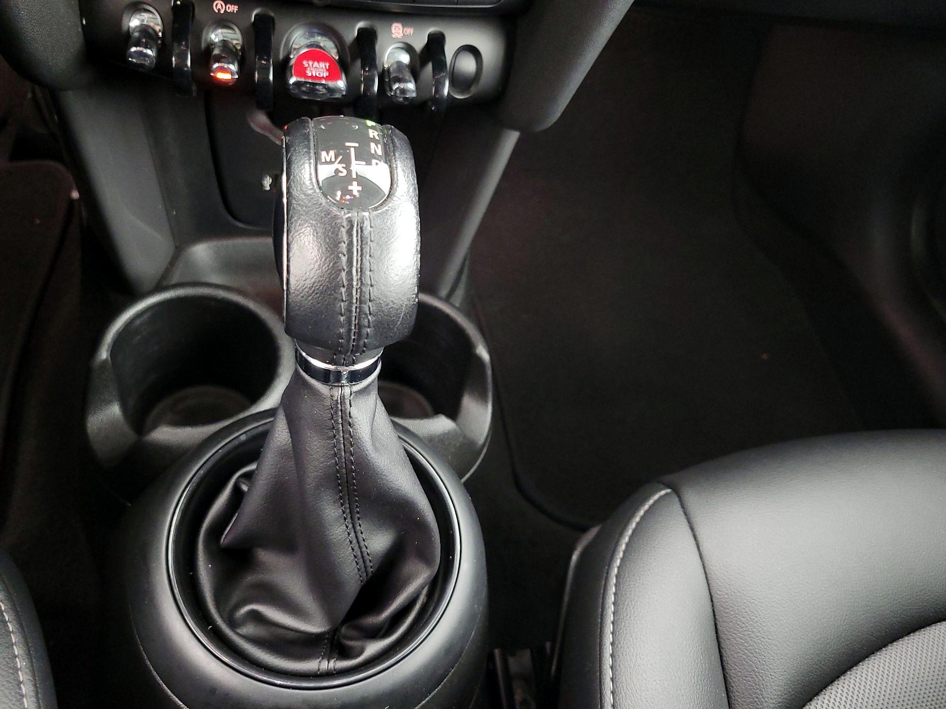 Thumbnail: 2018 MINI Cooper Hardtop - 16