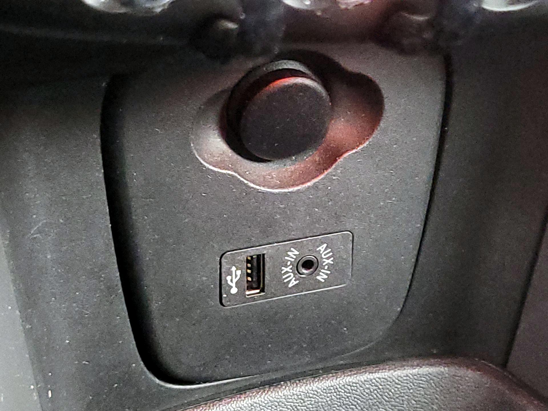 Thumbnail: 2018 MINI Cooper Hardtop - 17