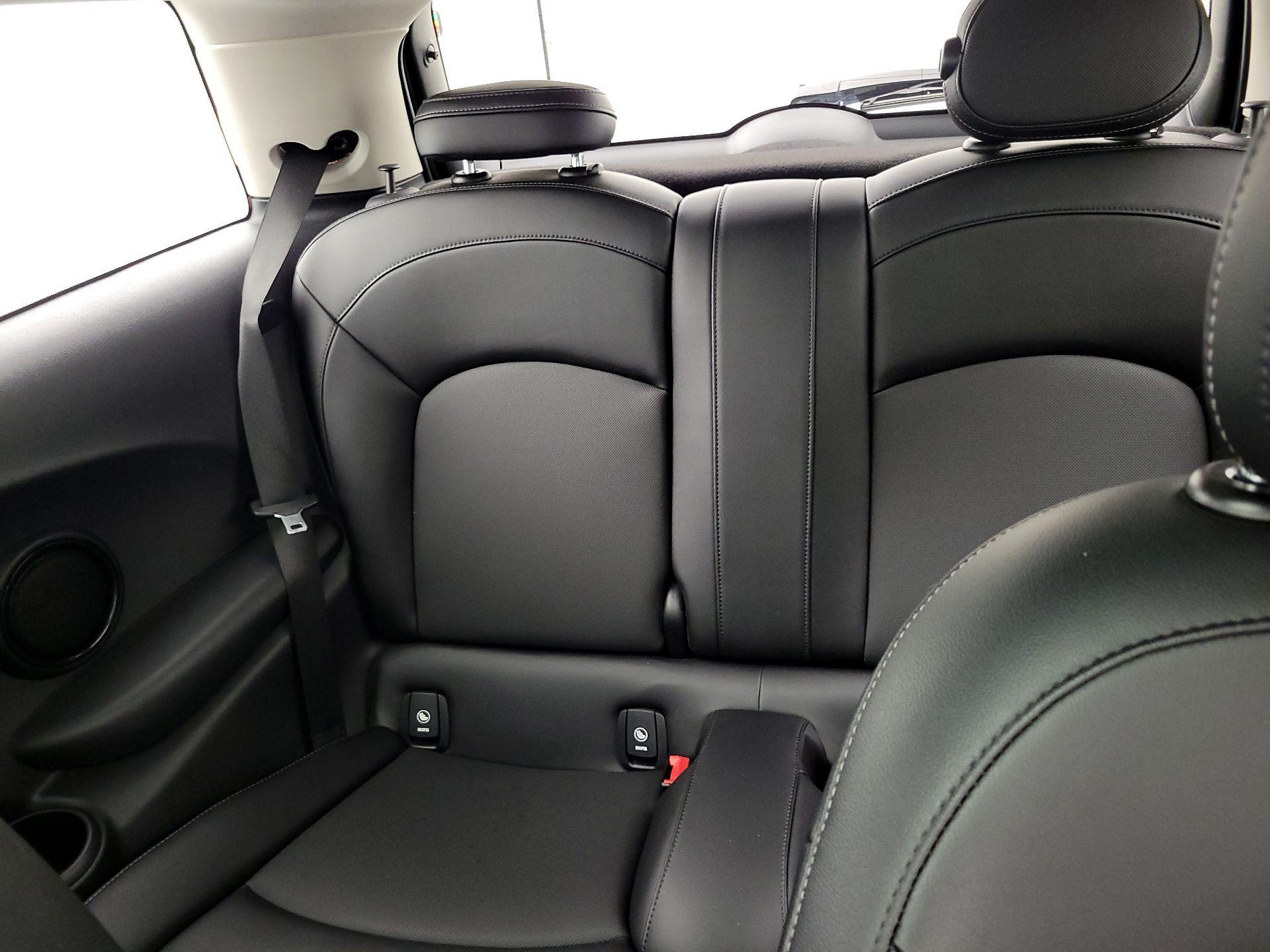 Thumbnail: 2018 MINI Cooper Hardtop - 19