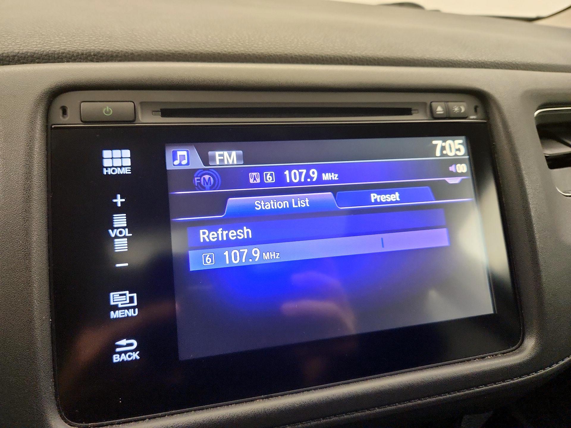 Thumbnail: 2016 Honda HR-V - 16