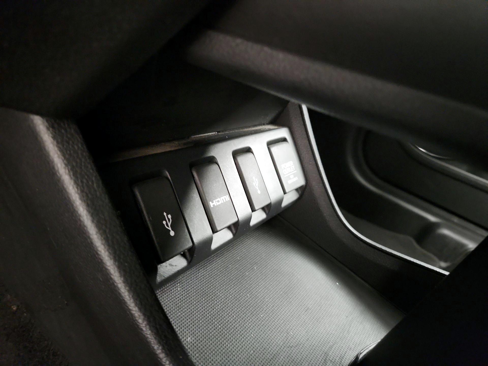 Thumbnail: 2016 Honda HR-V - 19