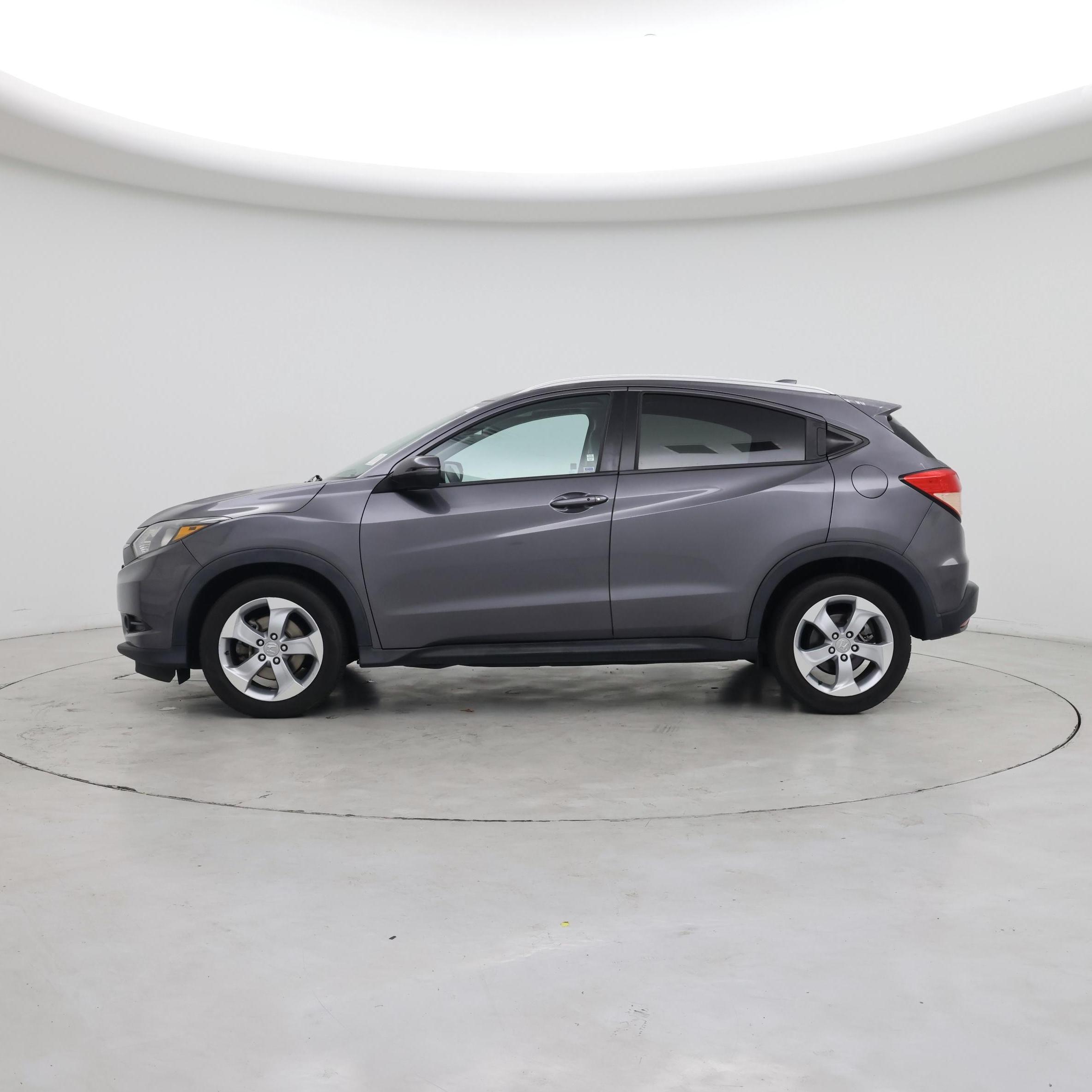 Thumbnail: 2016 Honda HR-V - 3