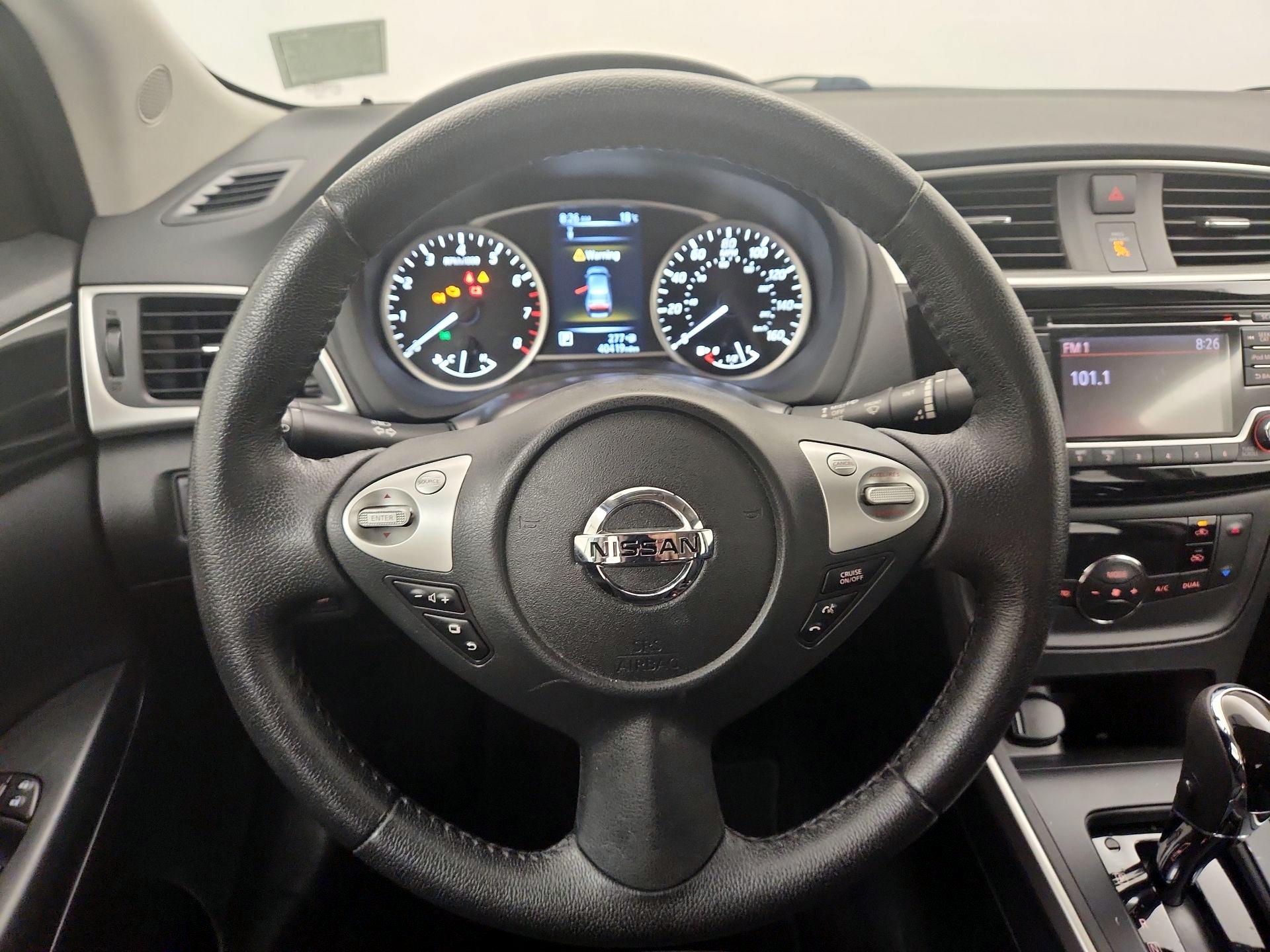 Thumbnail: 2018 Nissan Sentra - 10