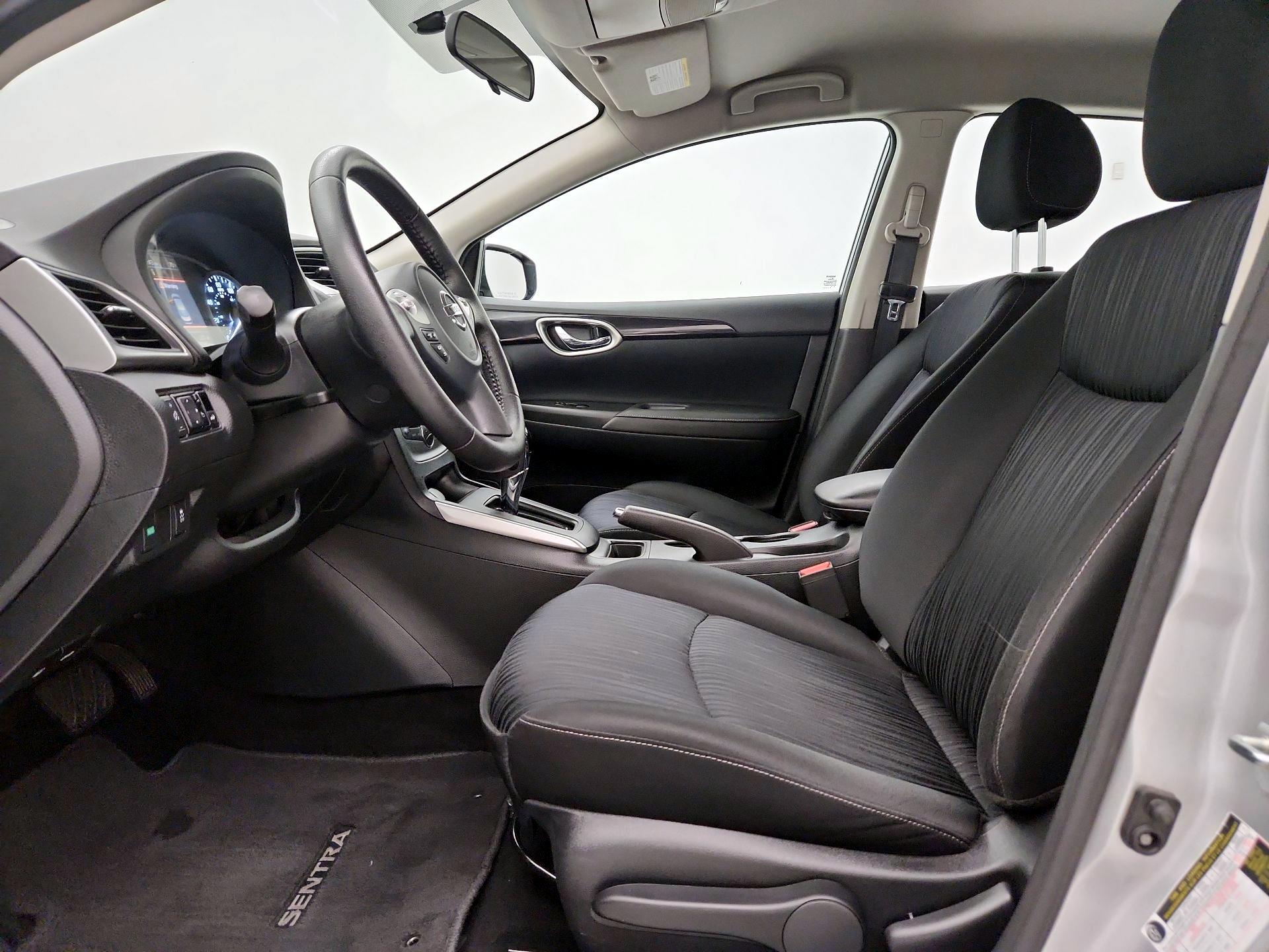 Thumbnail: 2019 Nissan Sentra - 11
