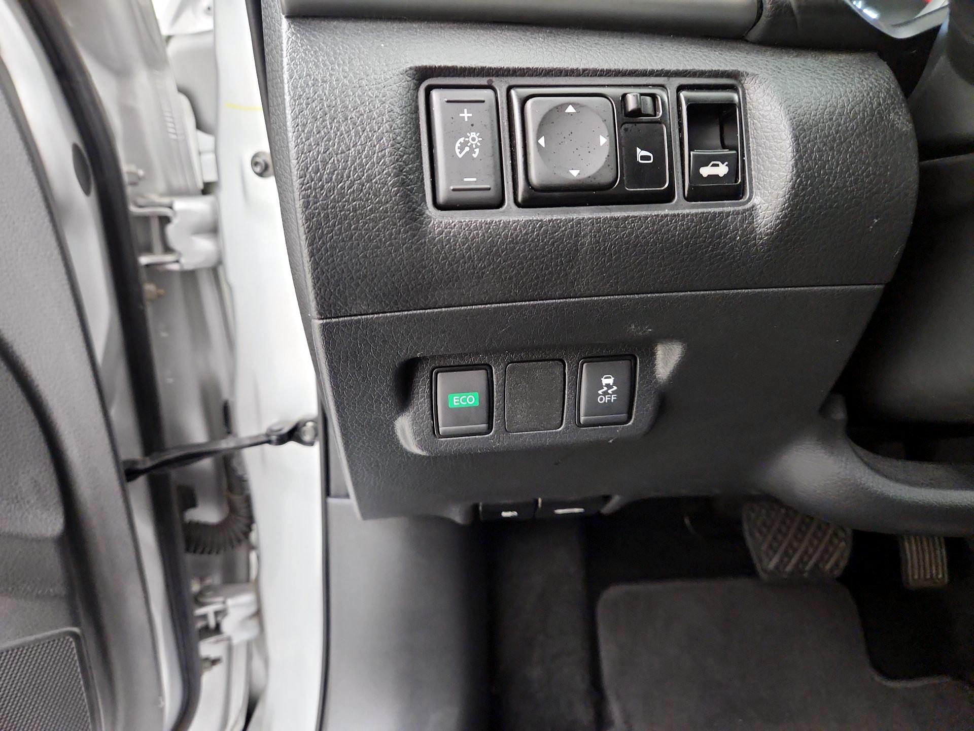 Thumbnail: 2019 Nissan Sentra - 13