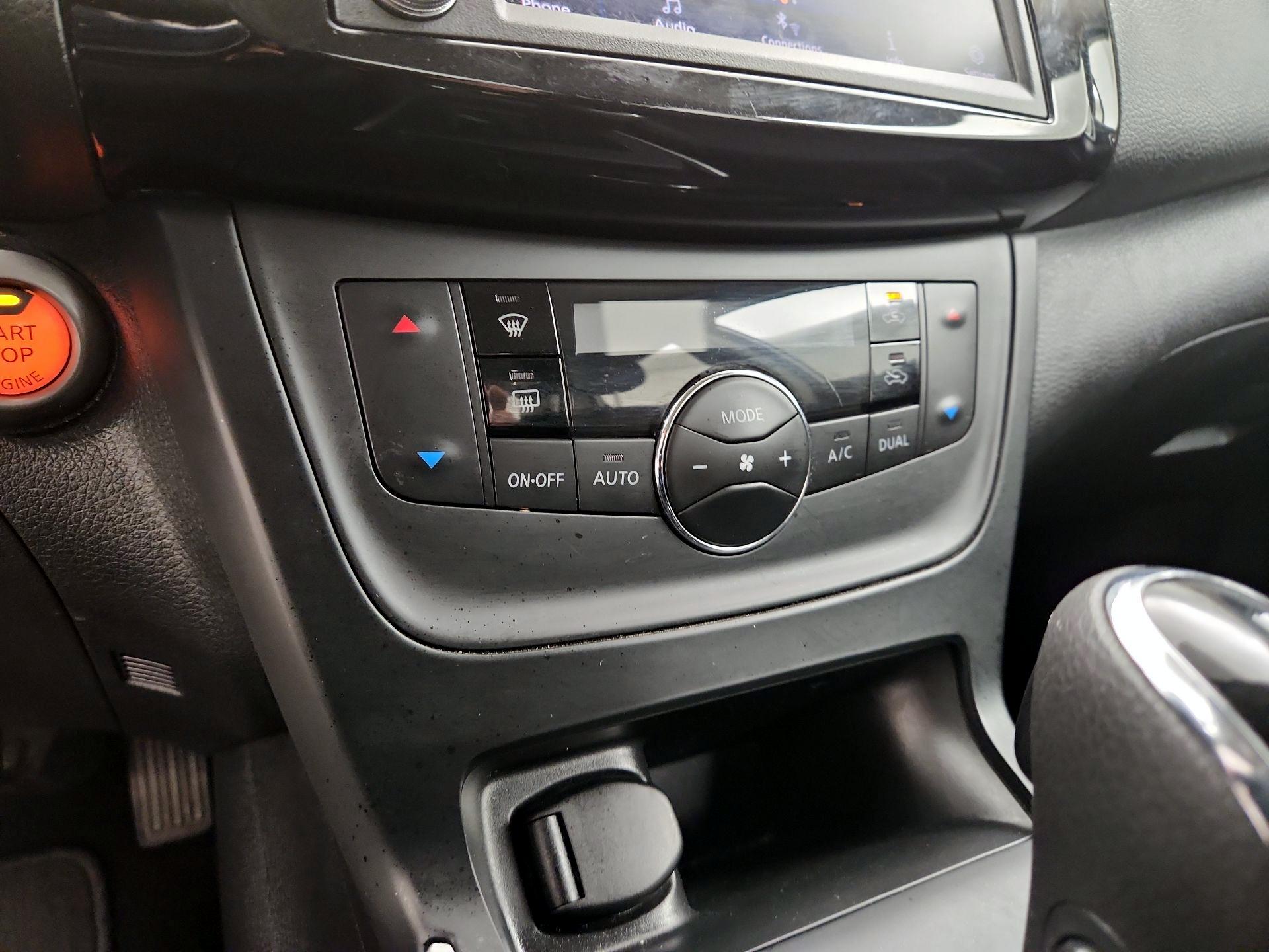 Thumbnail: 2019 Nissan Sentra - 16