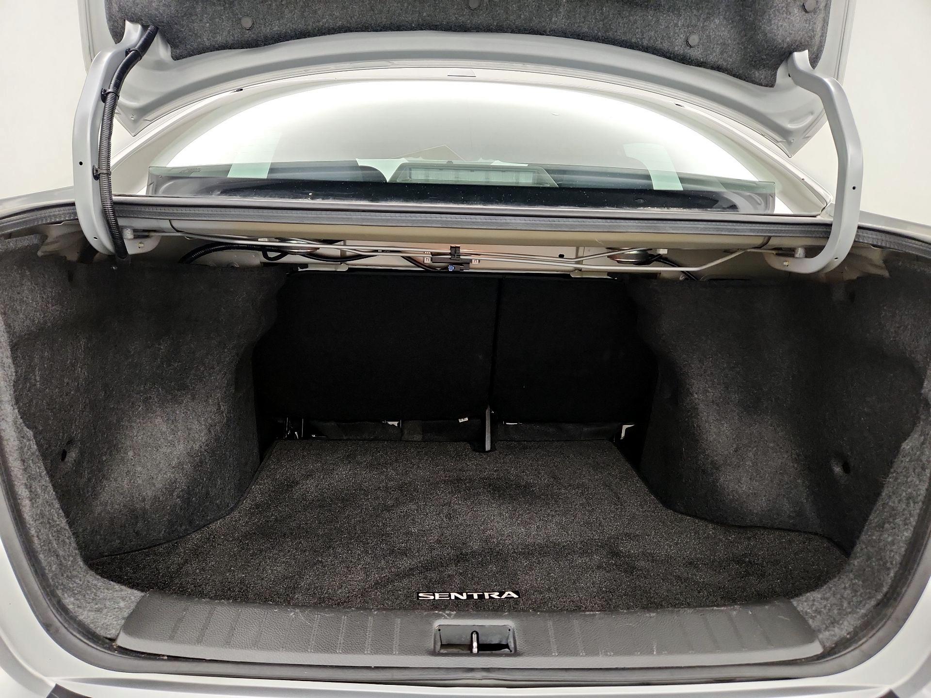 Thumbnail: 2019 Nissan Sentra - 20