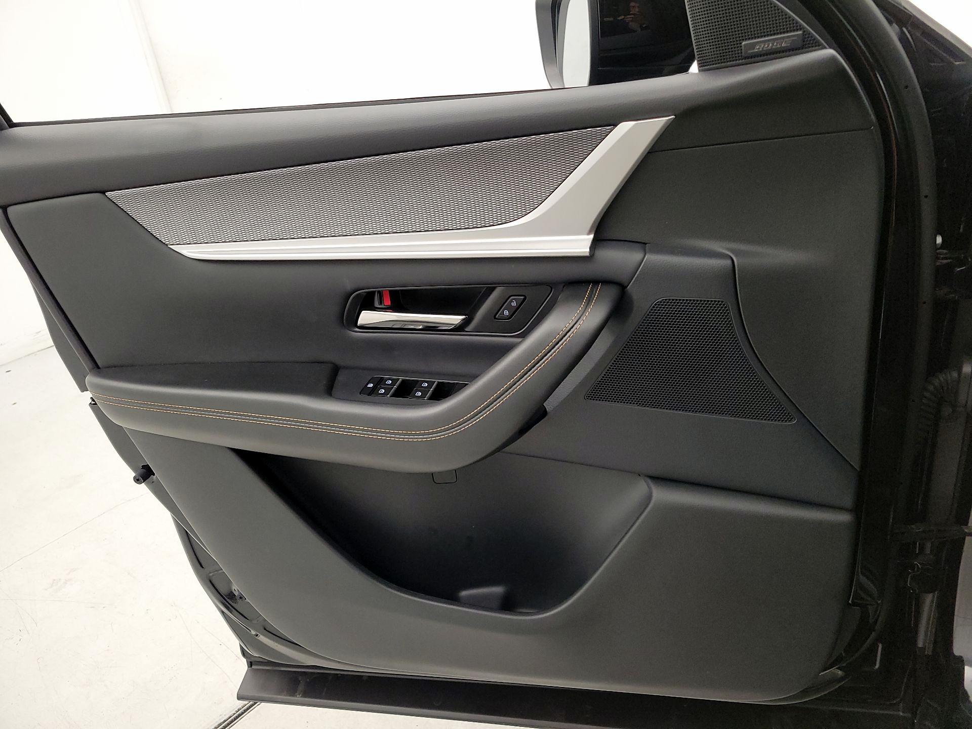 Thumbnail: 2025 Mazda CX-70 - 12