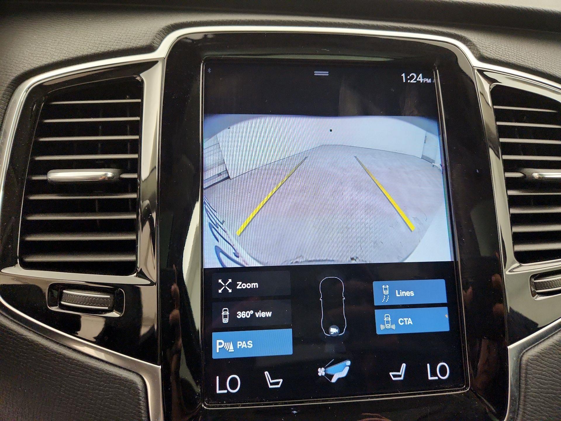 Thumbnail: 2022 Volvo XC90 - 15