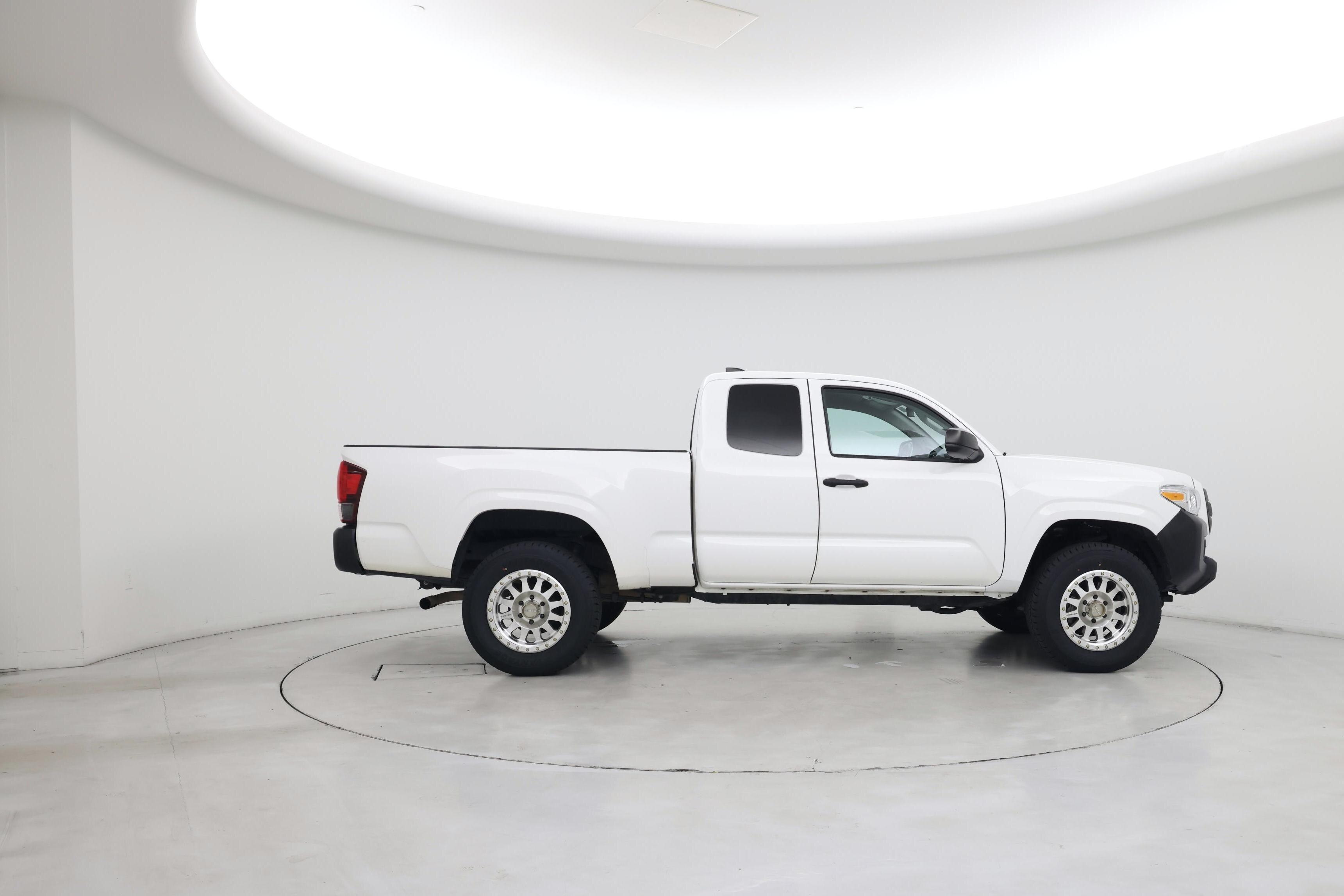 Thumbnail: 2022 Toyota Tacoma - 7