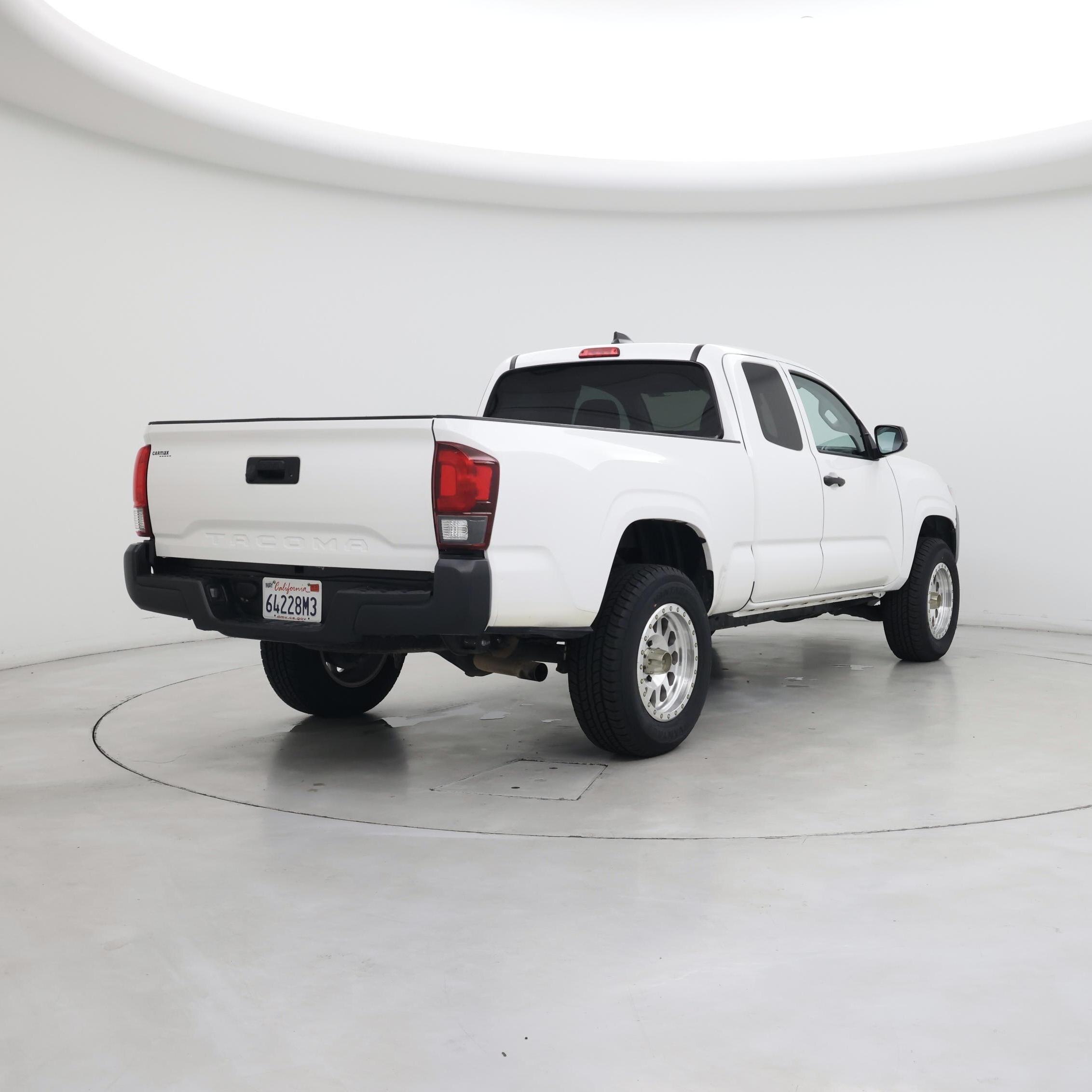 Thumbnail: 2022 Toyota Tacoma - 8