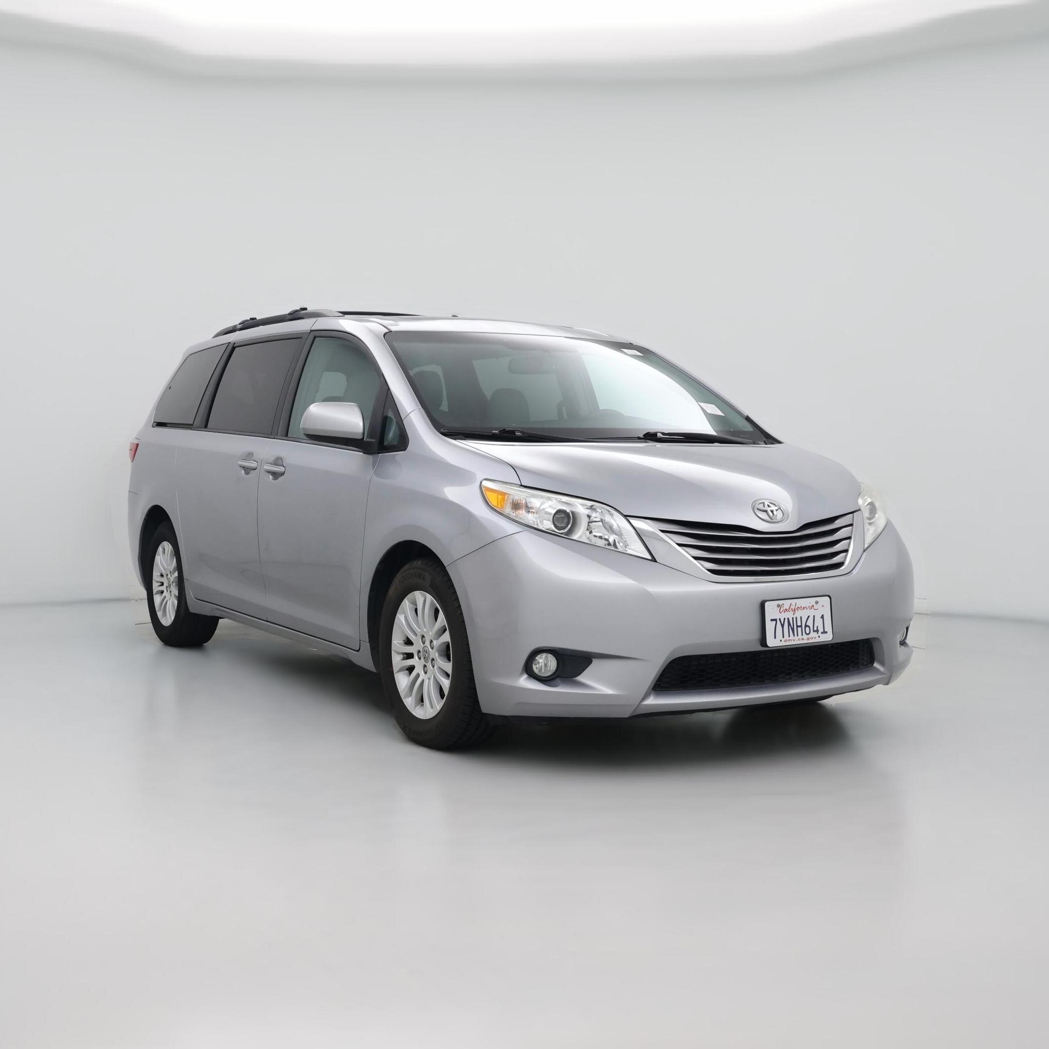 Thumbnail: 2017 Toyota Sienna - 1