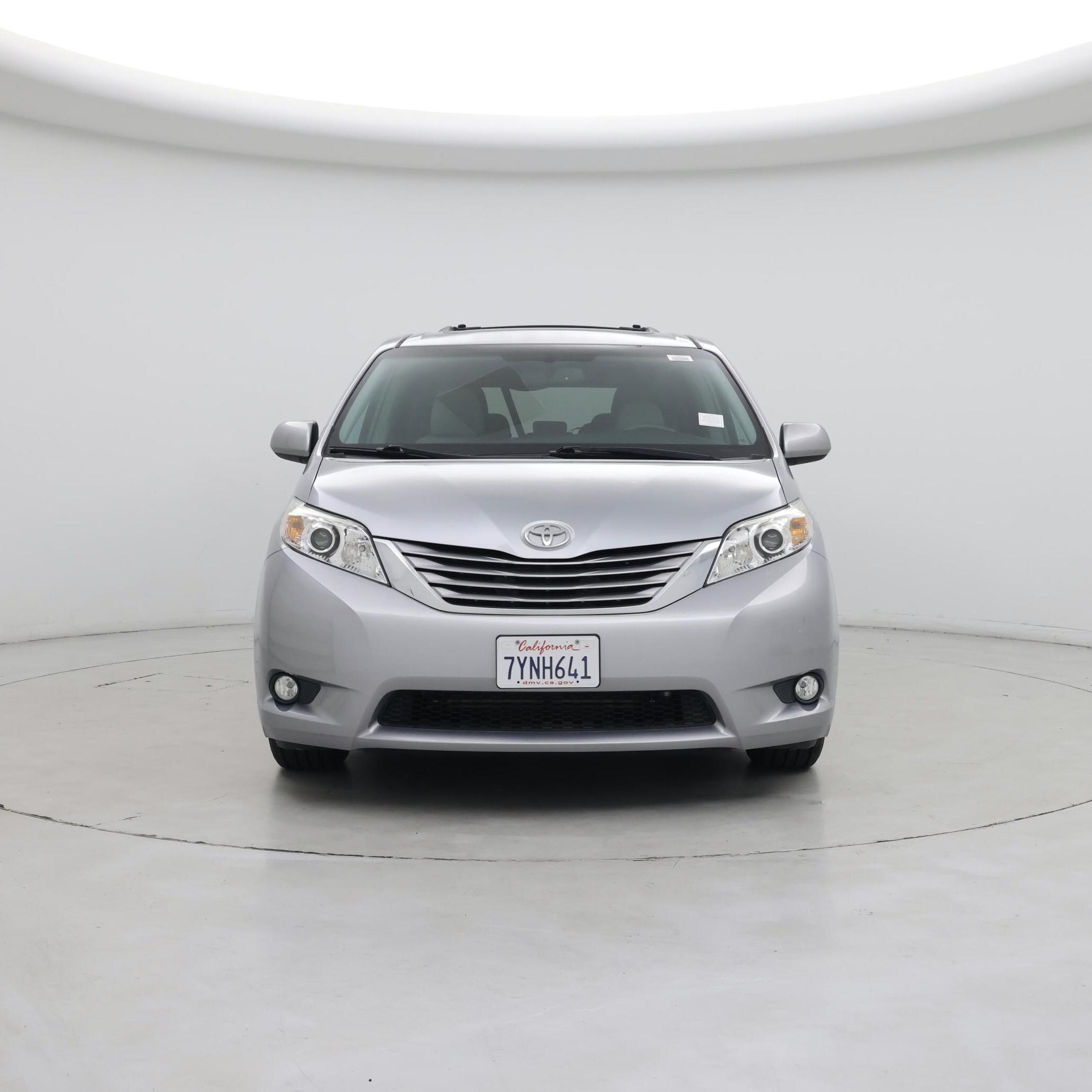 Thumbnail: 2017 Toyota Sienna - 5