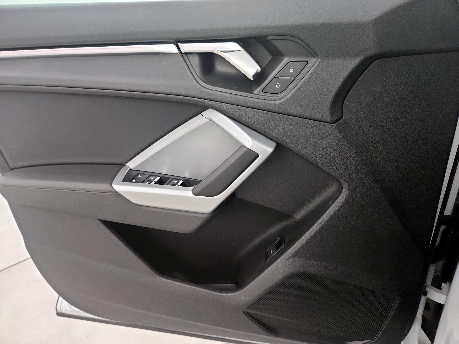 Thumbnail: 2021 Audi Q3 - 12