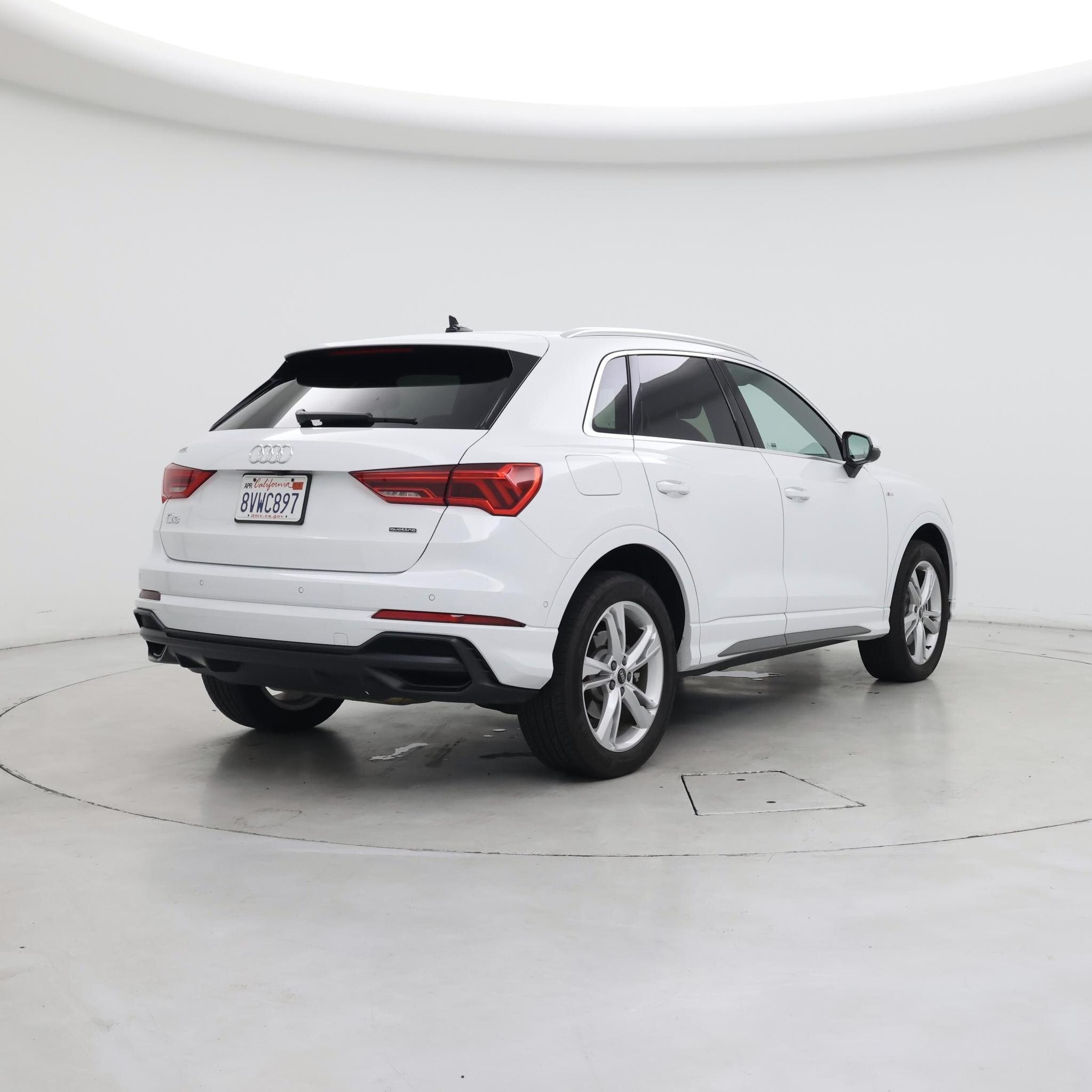 Thumbnail: 2021 Audi Q3 - 8