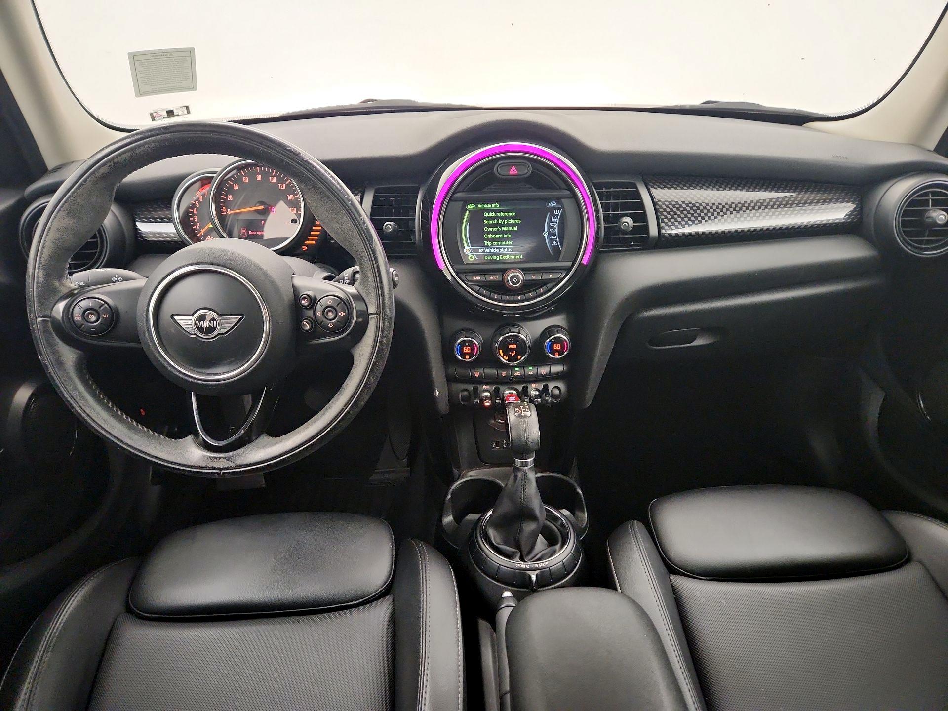 Thumbnail: 2017 MINI Cooper Hardtop - 9