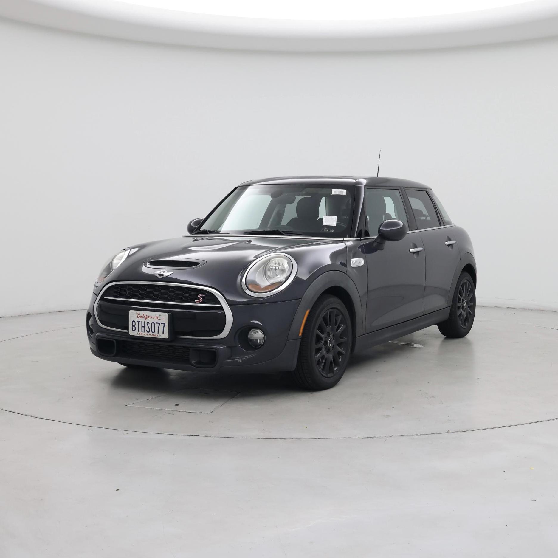 Thumbnail: 2017 MINI Cooper Hardtop - 4