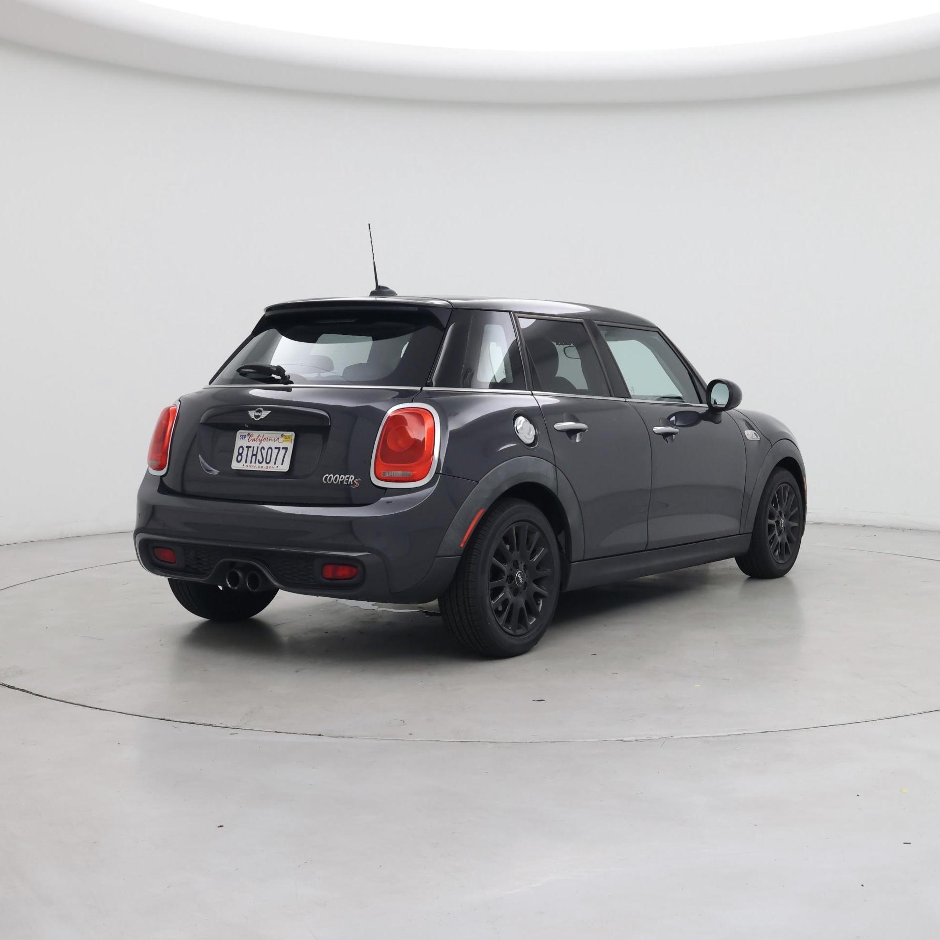 Thumbnail: 2017 MINI Cooper Hardtop - 8