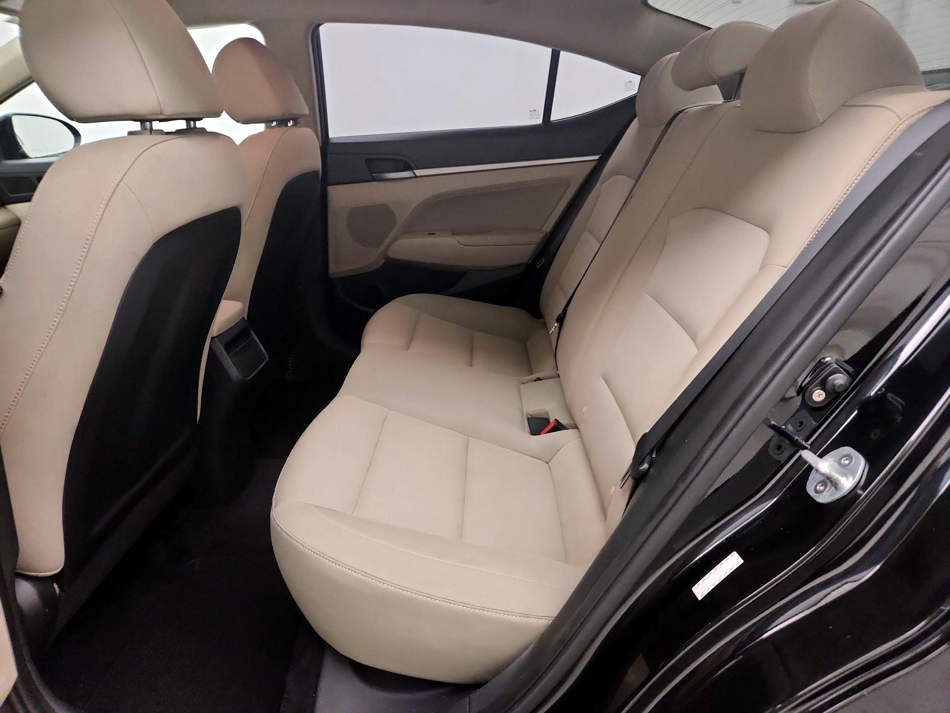 Thumbnail: 2017 Hyundai Elantra - 19
