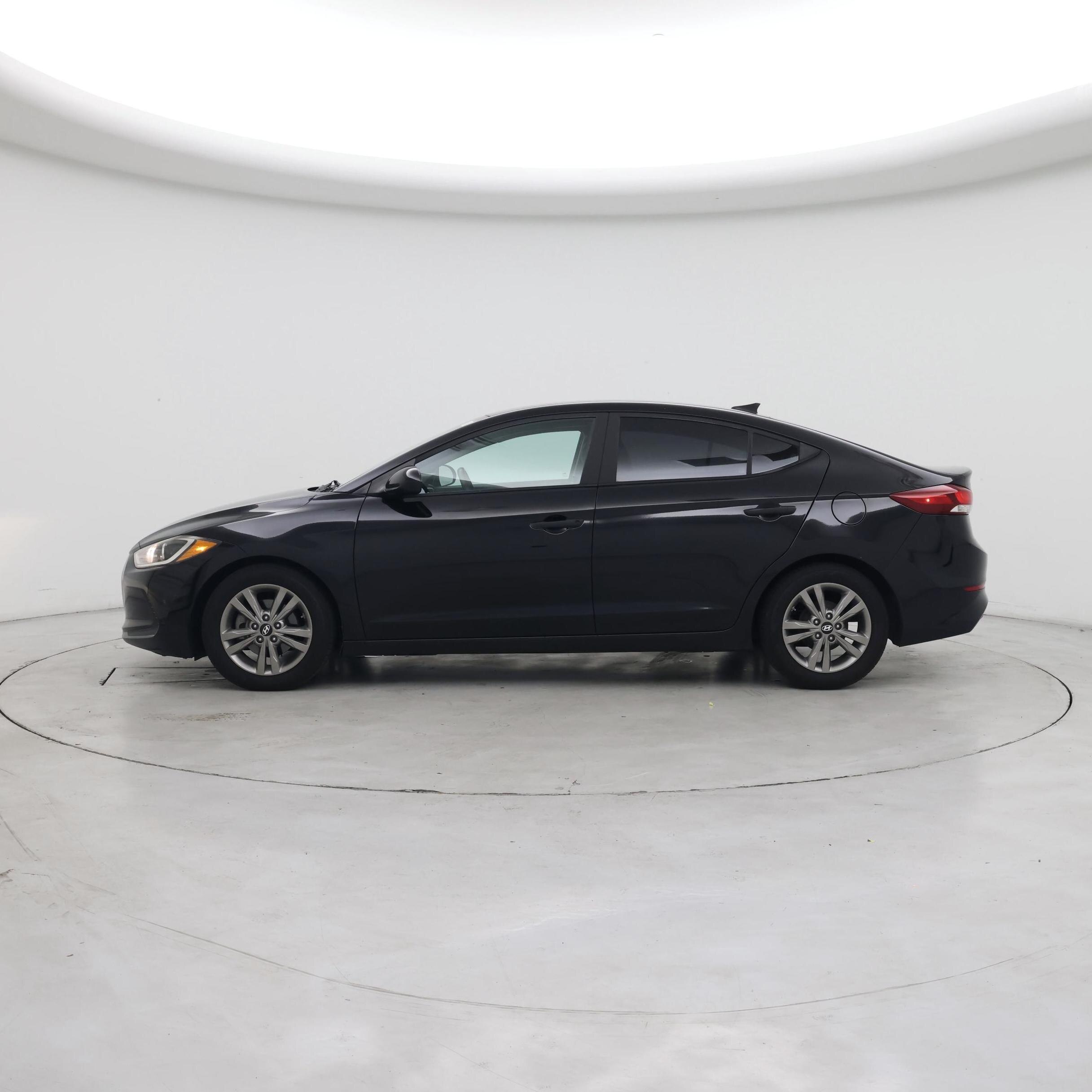 Thumbnail: 2017 Hyundai Elantra - 3