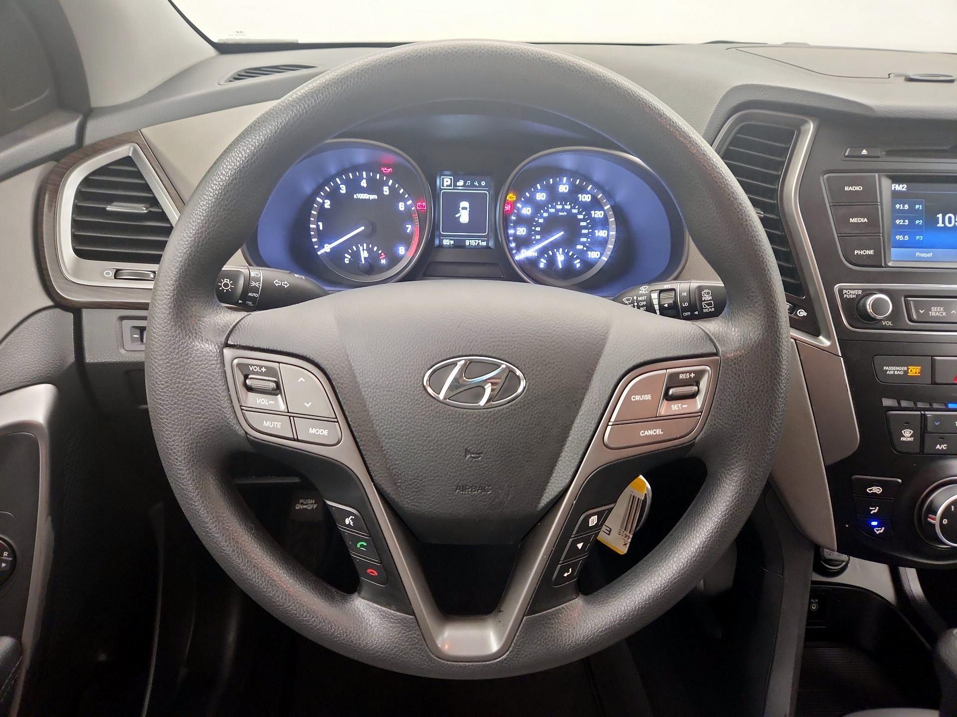Thumbnail: 2017 Hyundai Santa Fe - 10