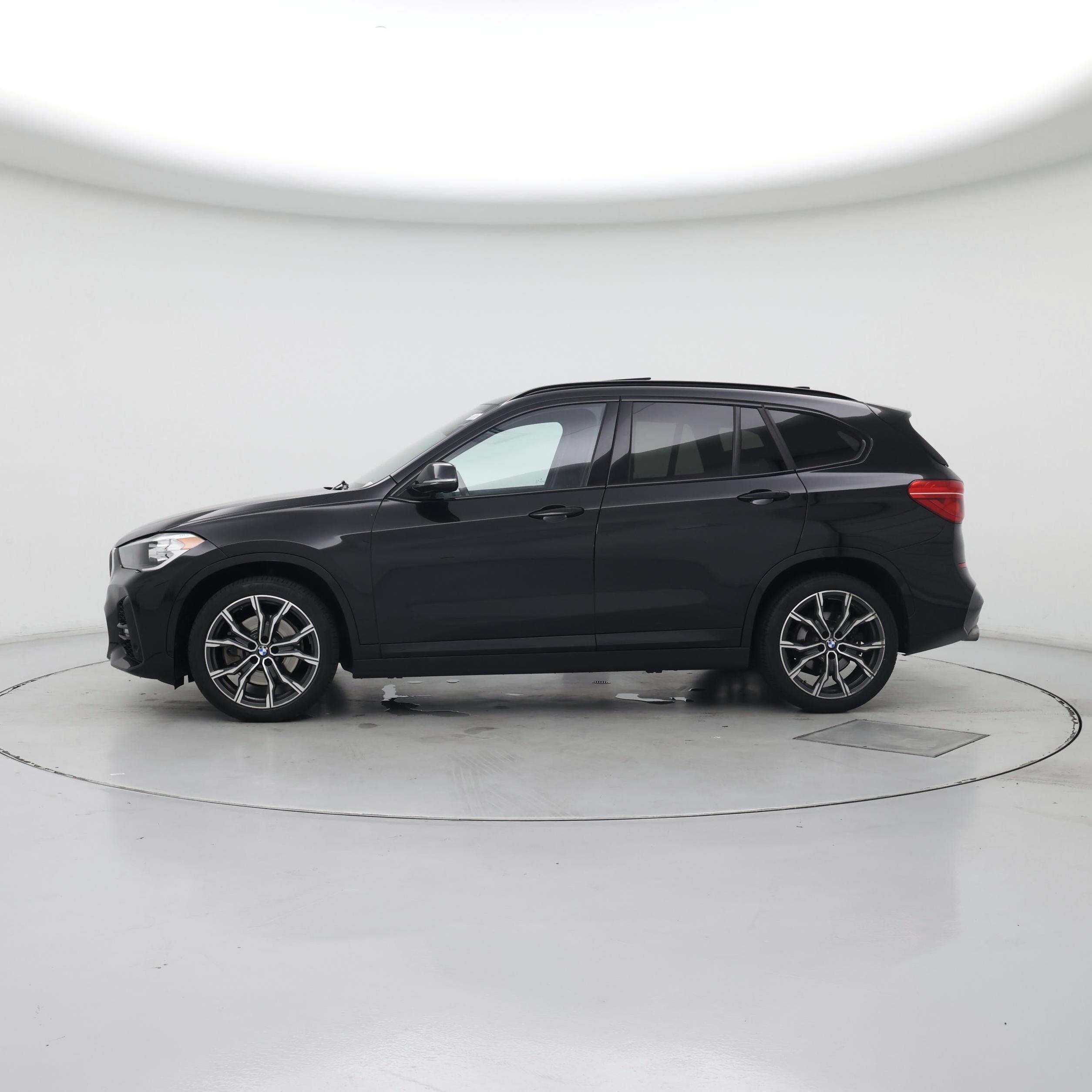Thumbnail: 2020 BMW X1 - 3