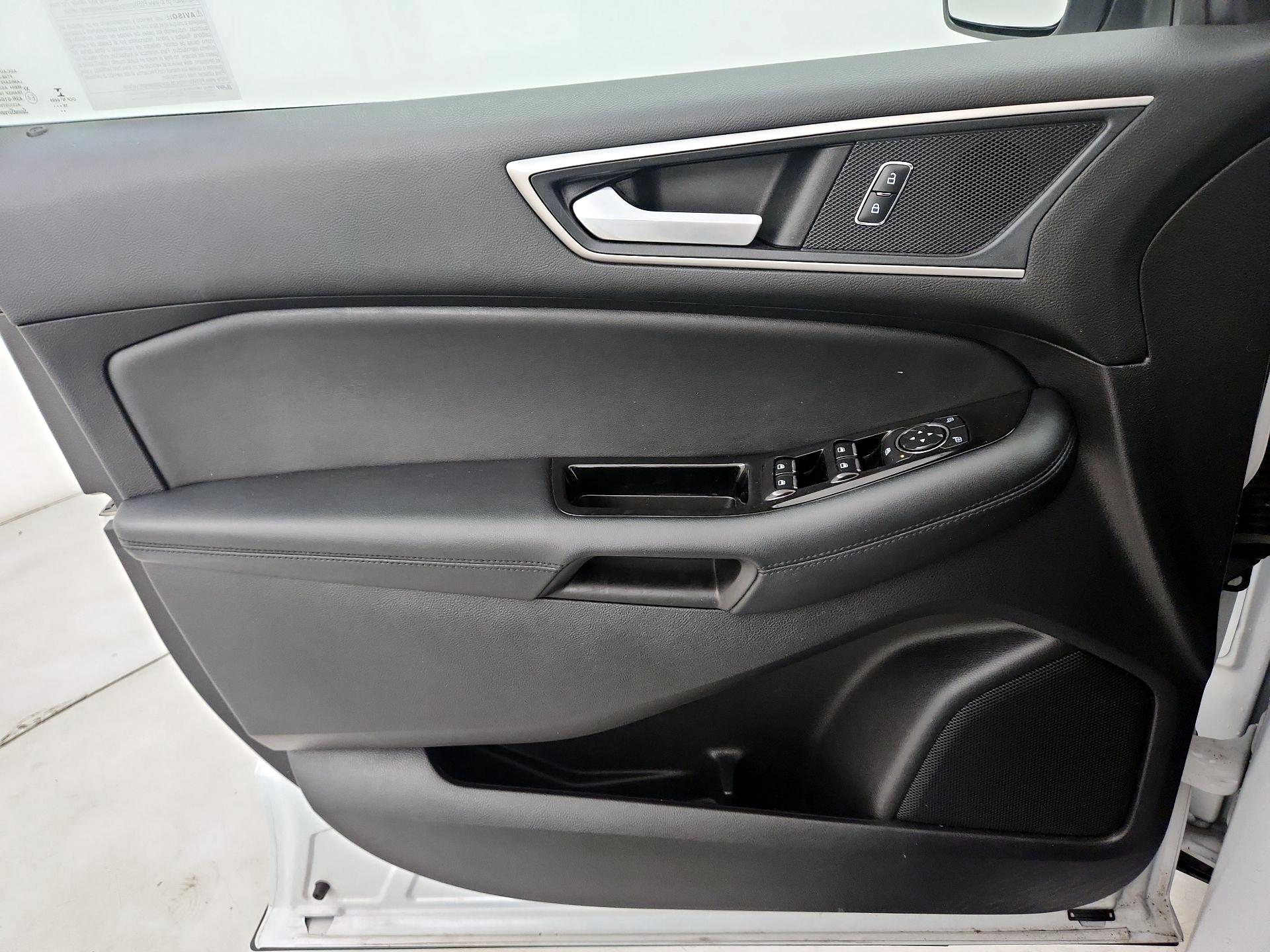 Thumbnail: 2019 Ford Edge - 12