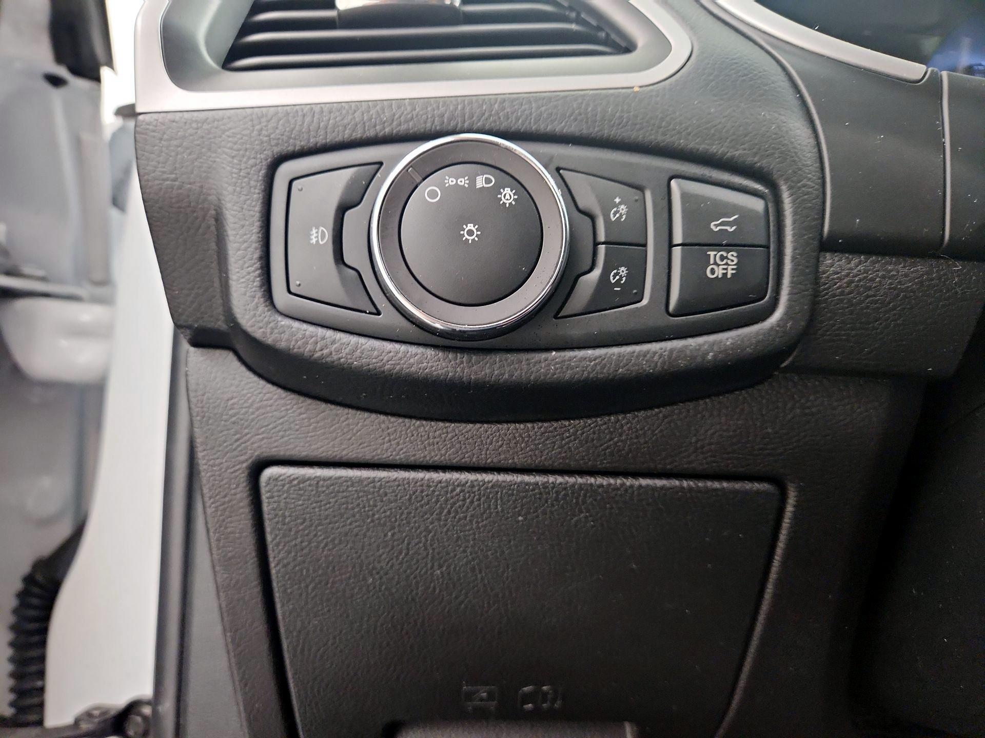 Thumbnail: 2019 Ford Edge - 13