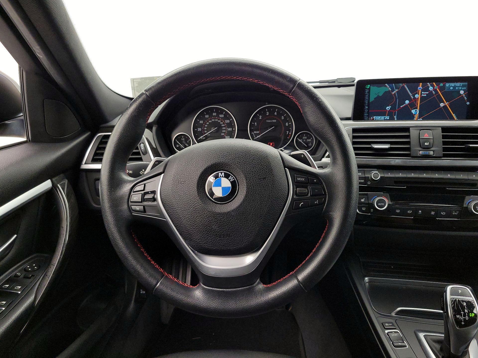 Thumbnail: 2016 BMW 3 Series - 10