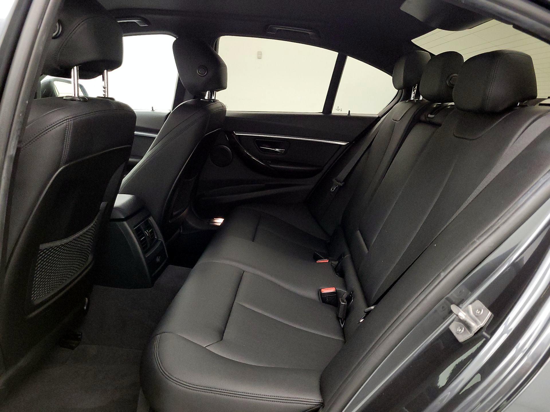 Thumbnail: 2016 BMW 3 Series - 20