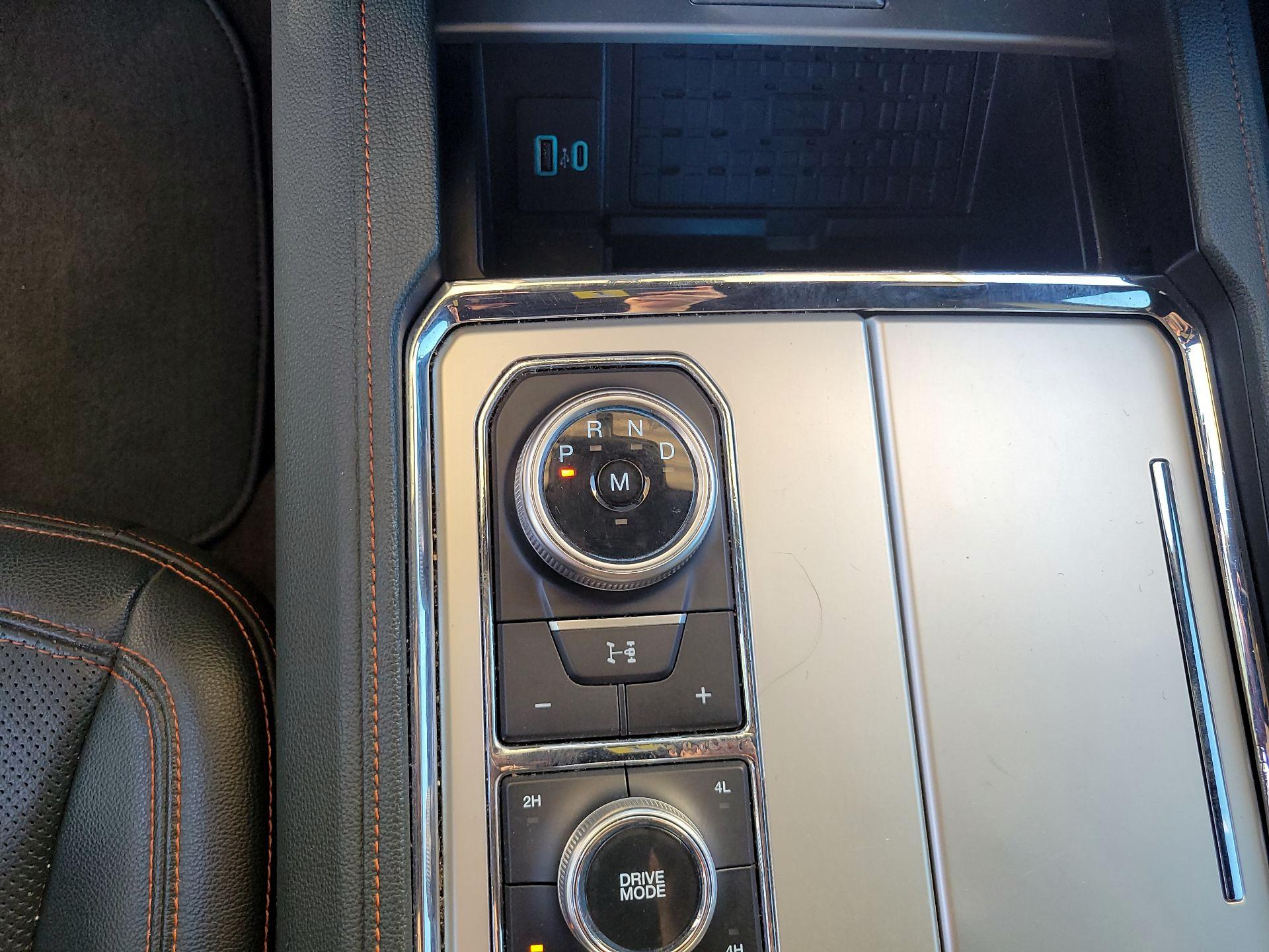 Thumbnail: 2022 Ford Expedition - 15