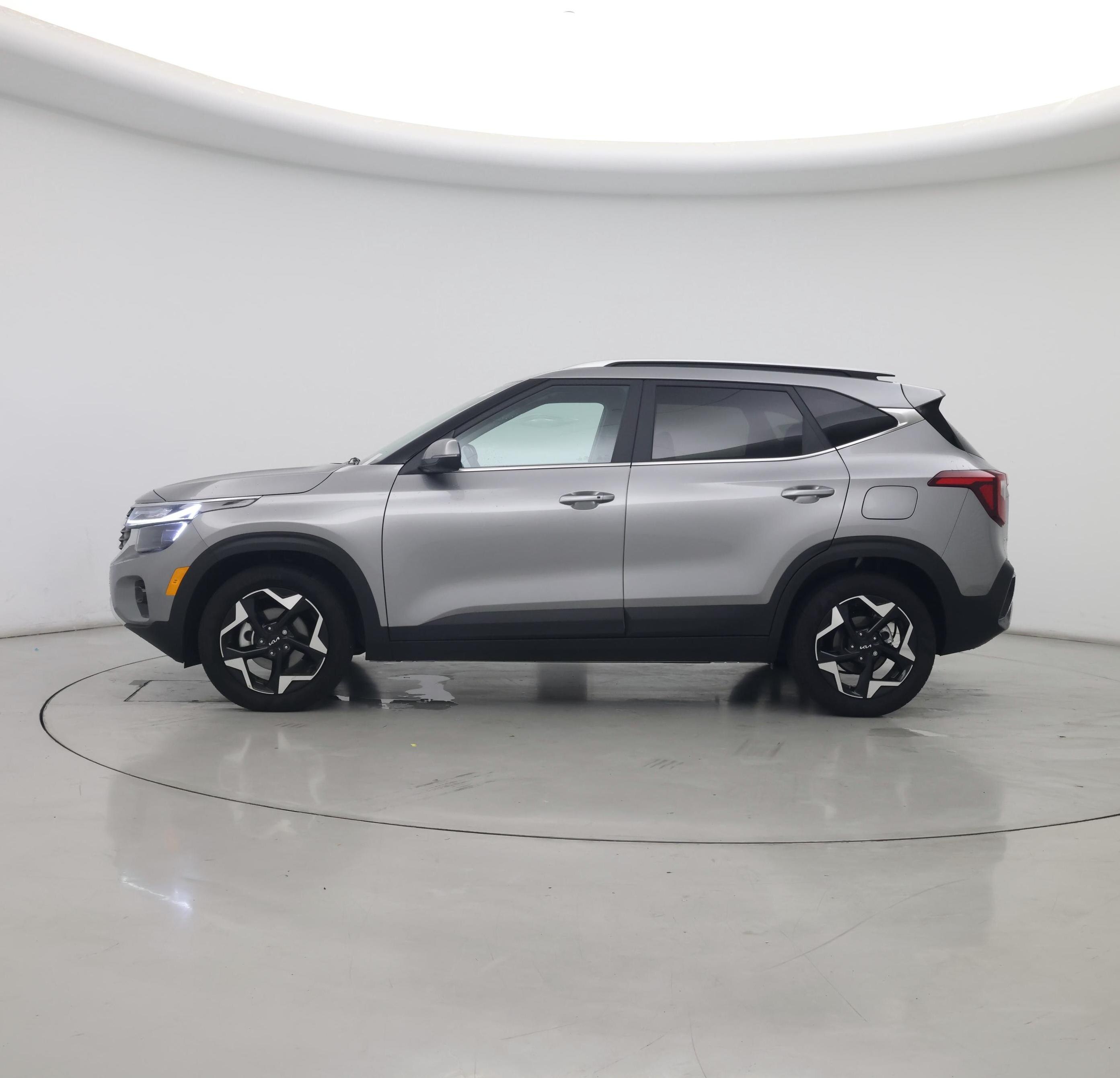 Thumbnail: 2024 Kia Seltos - 3