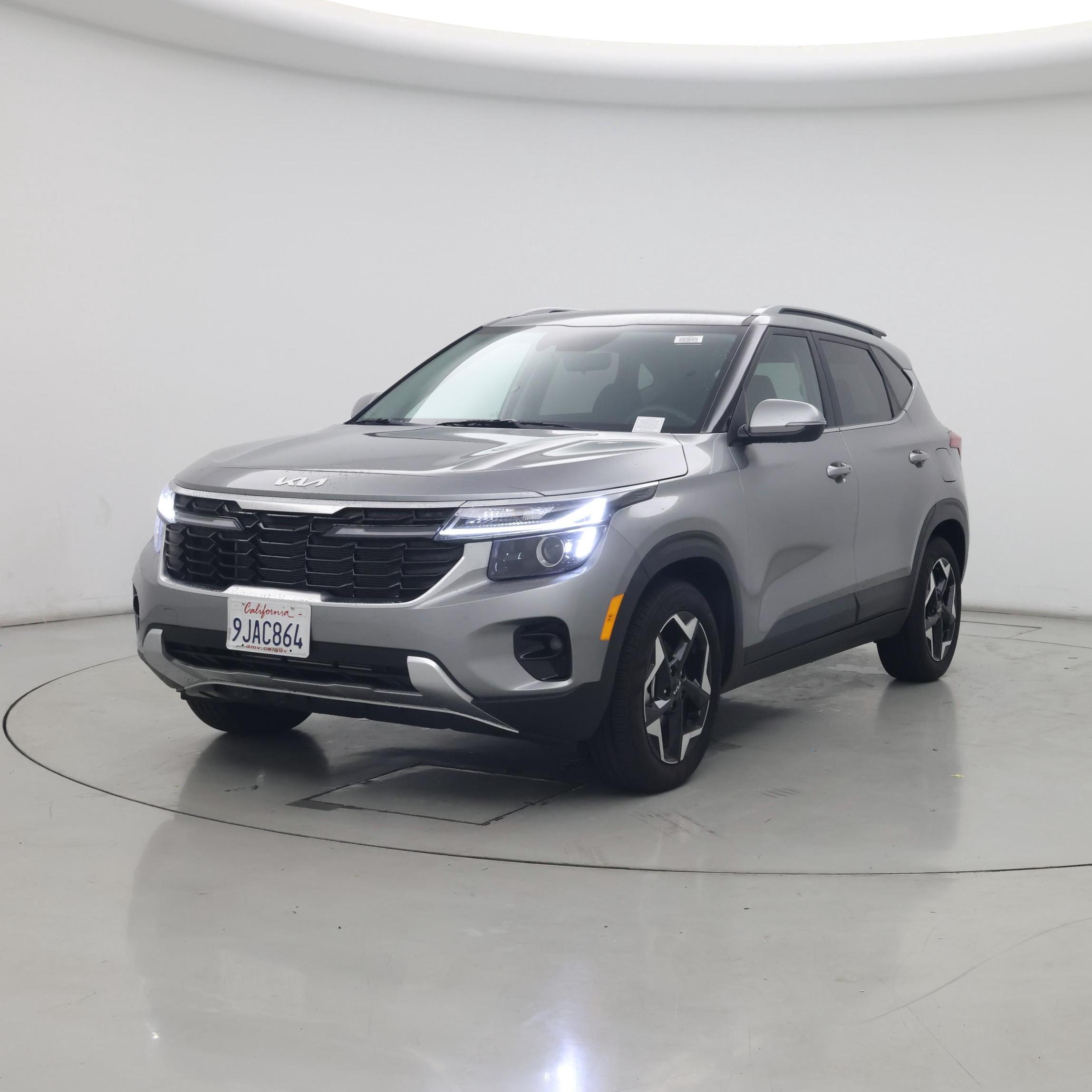 Thumbnail: 2024 Kia Seltos - 4