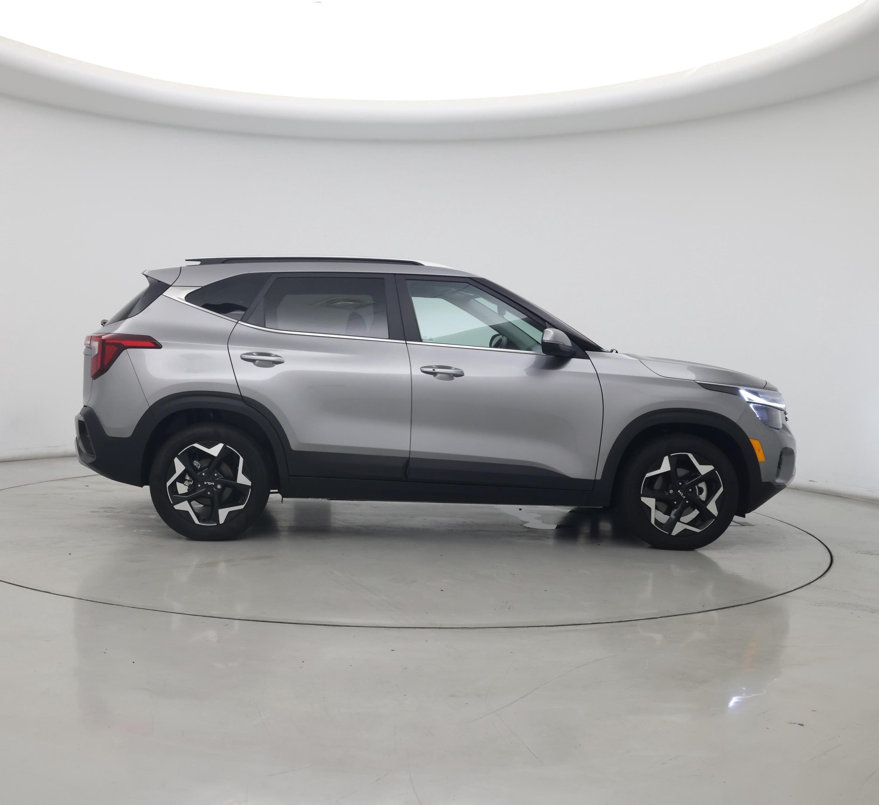 Thumbnail: 2024 Kia Seltos - 7